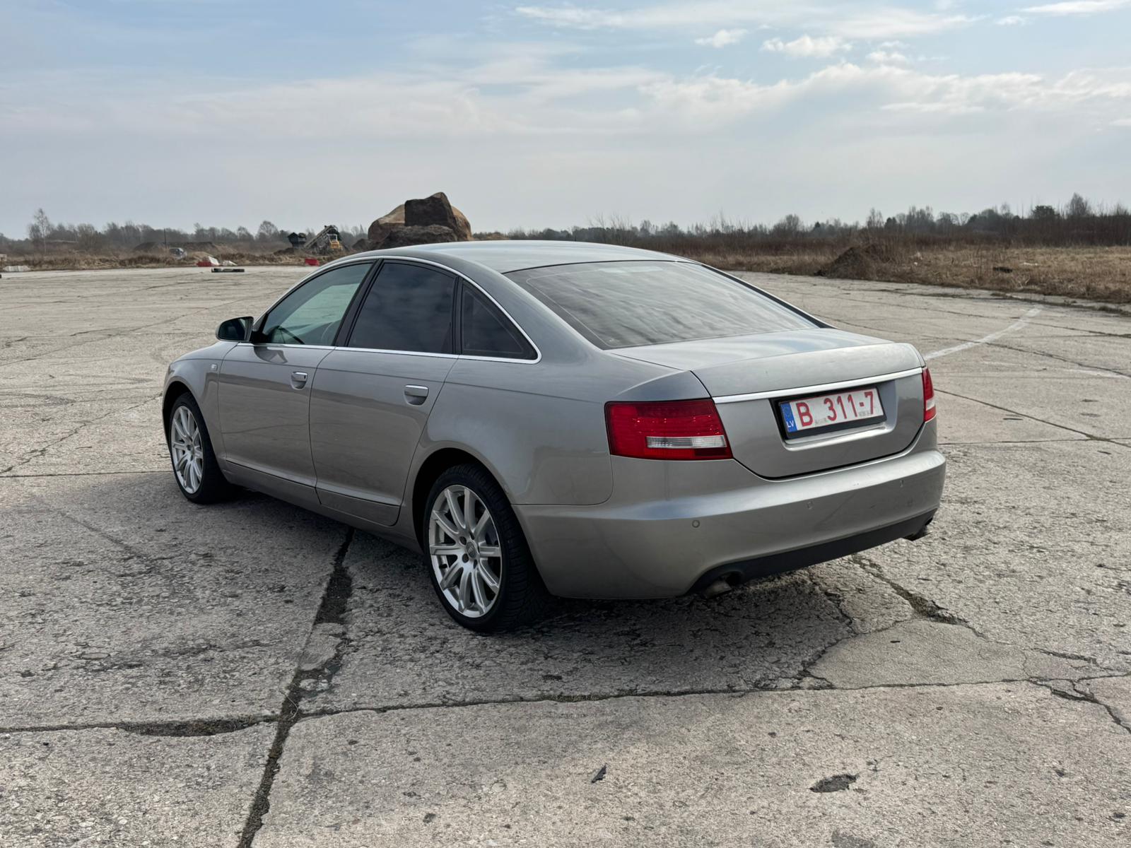 AUDI A6 QUATTRO
