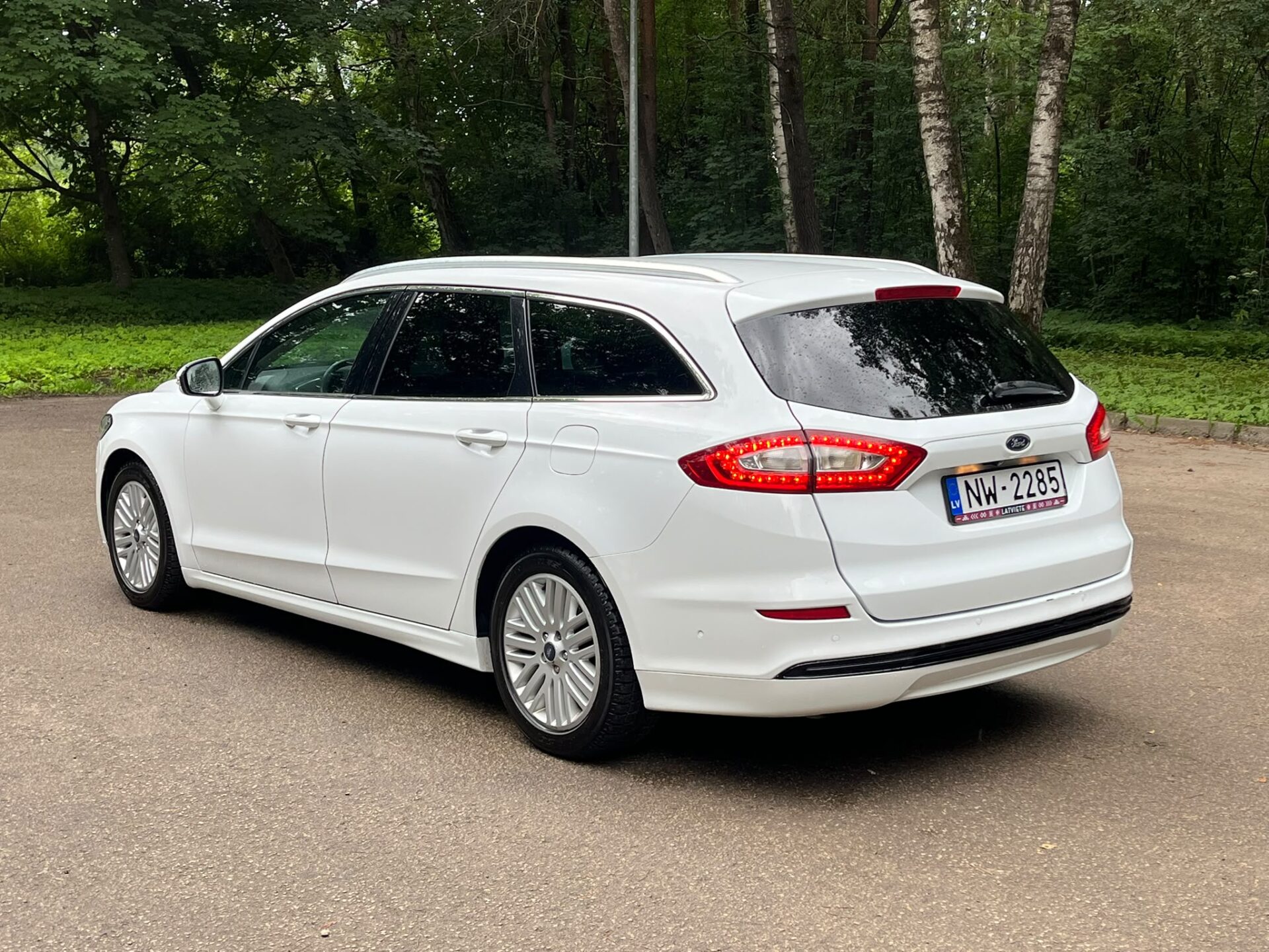 FORD MONDEO