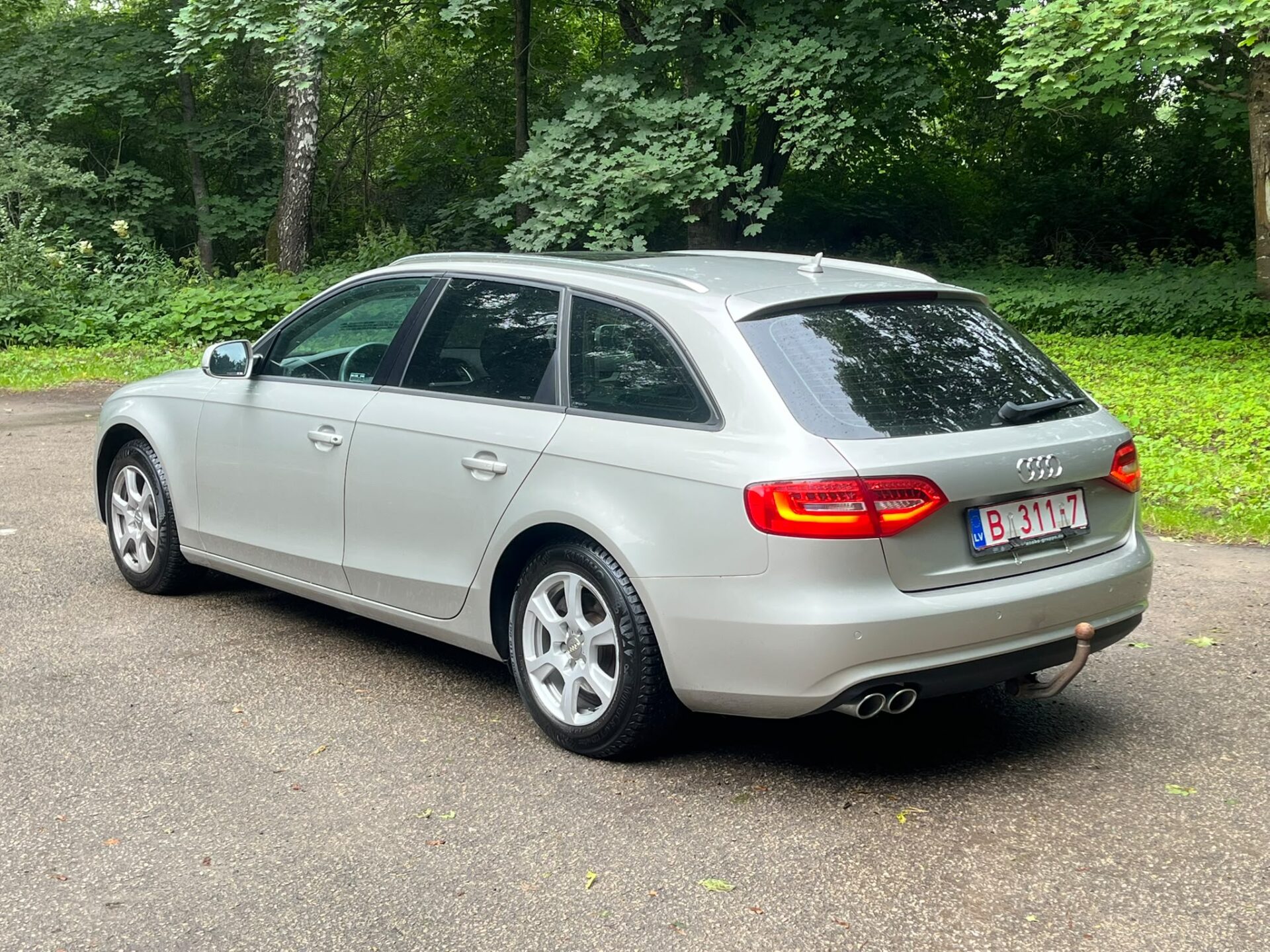 AUDI A4 AVANT