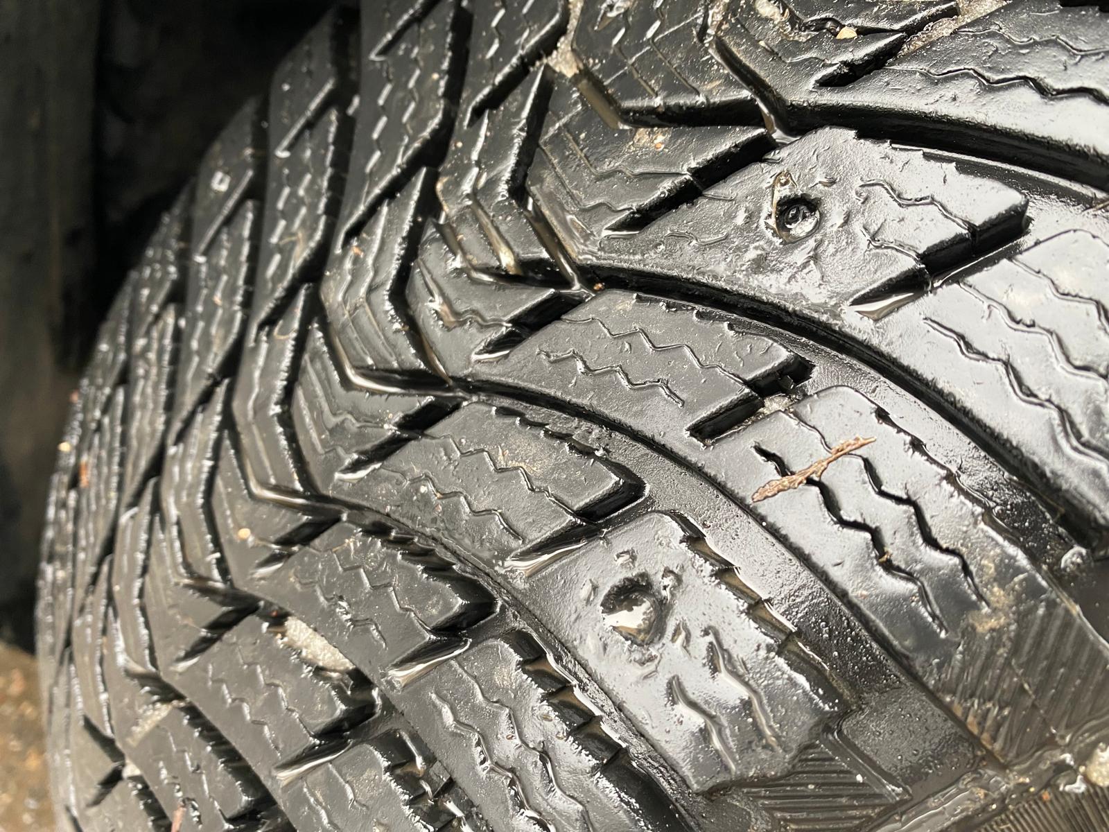 MERCEDES BENZ E220 AVANTGARDE