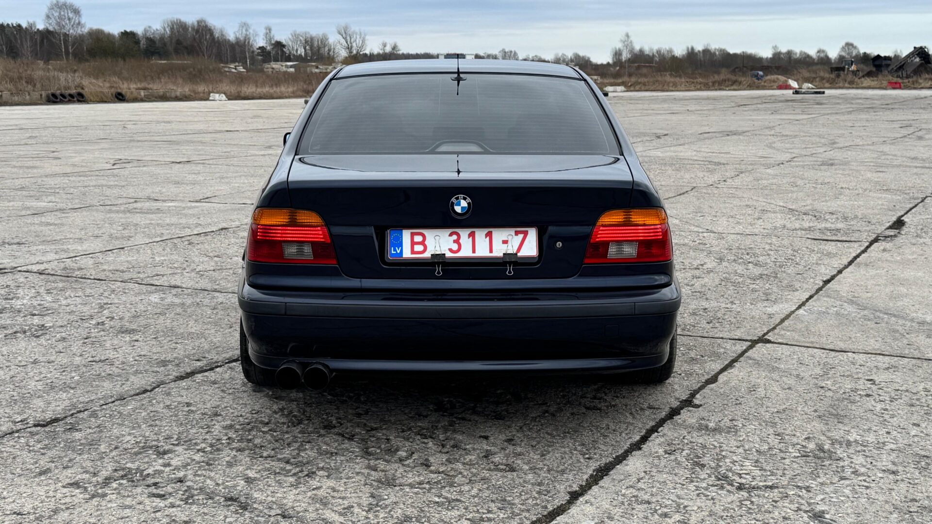 BMW 528 (E39) M-PACK