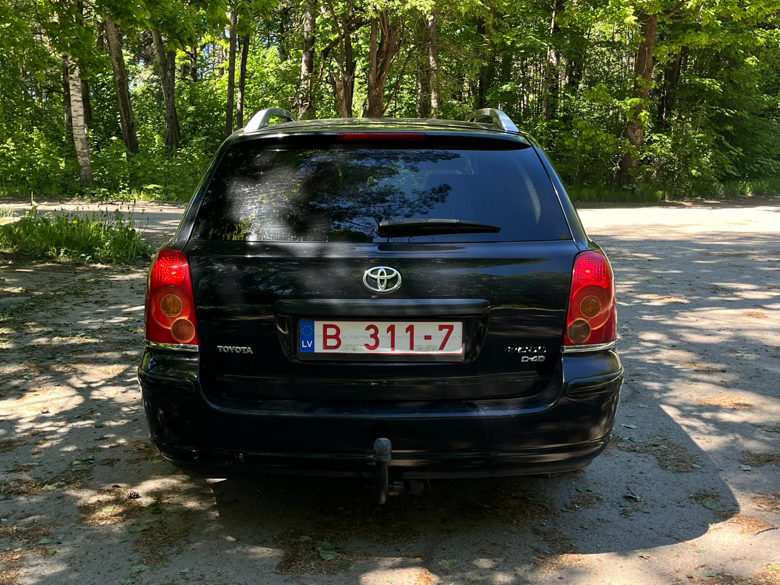 TOYOTA AVENSIS