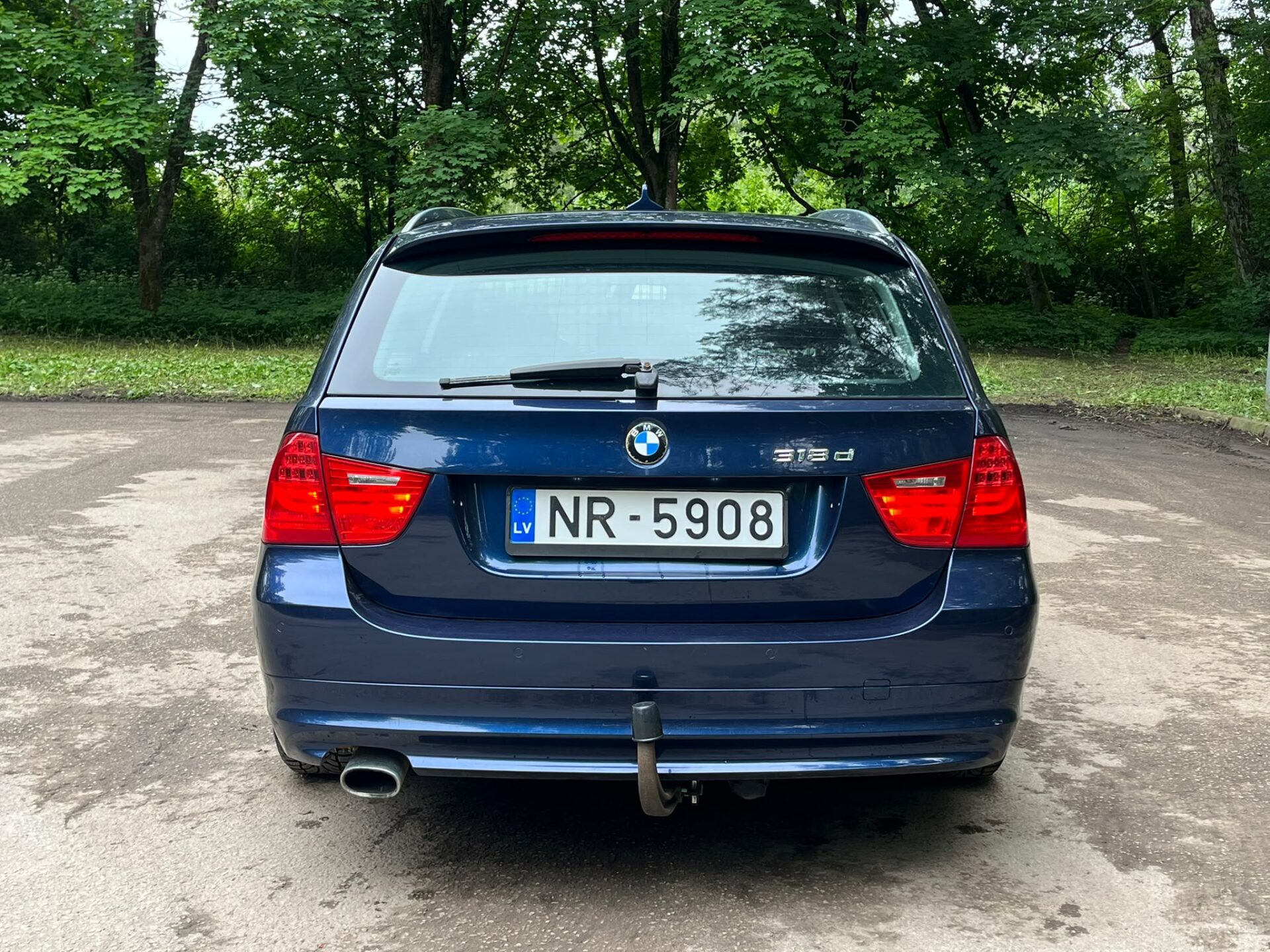 BMW 318 (E91)