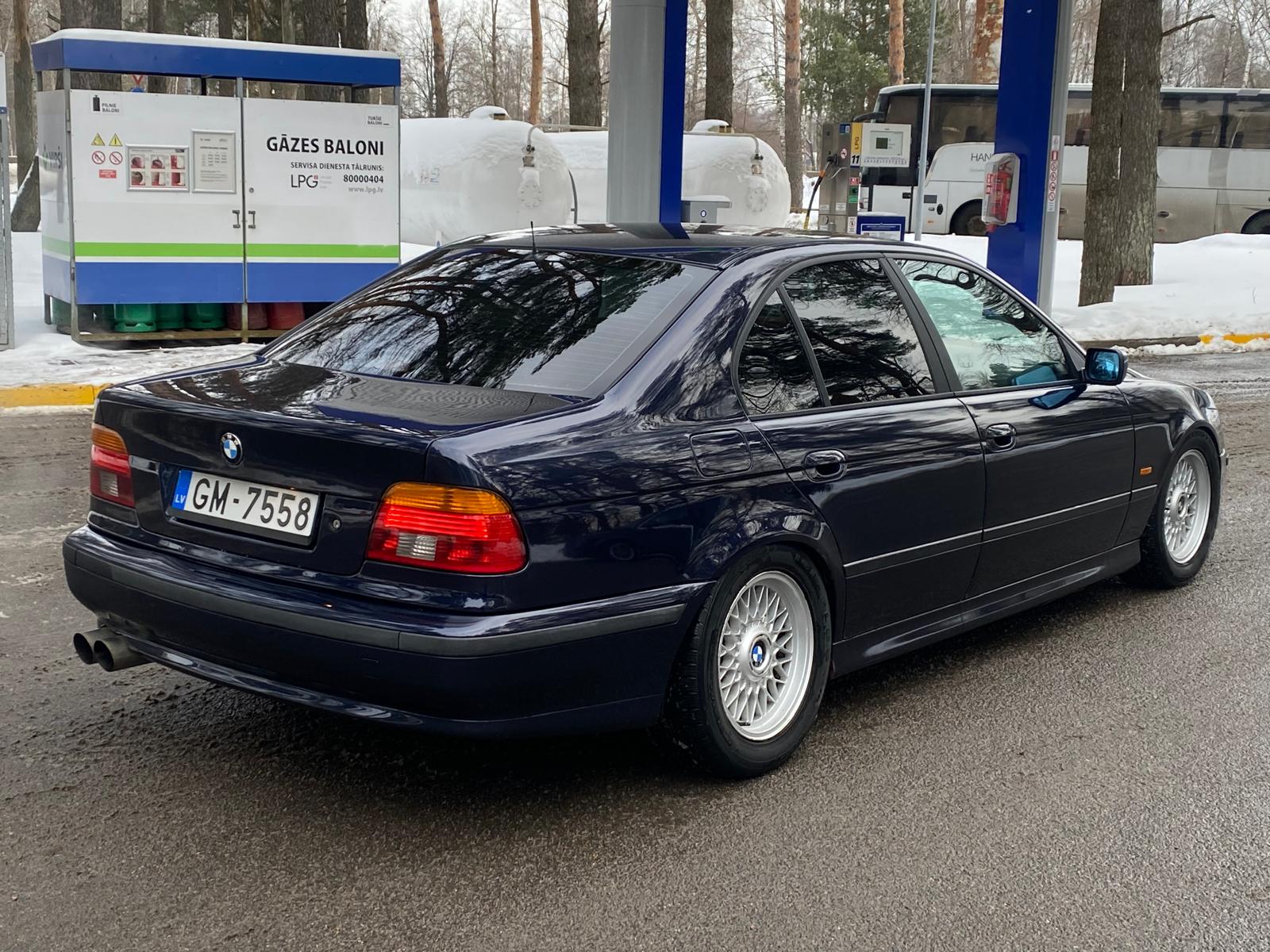 BMW 528 (E39) M-PACK