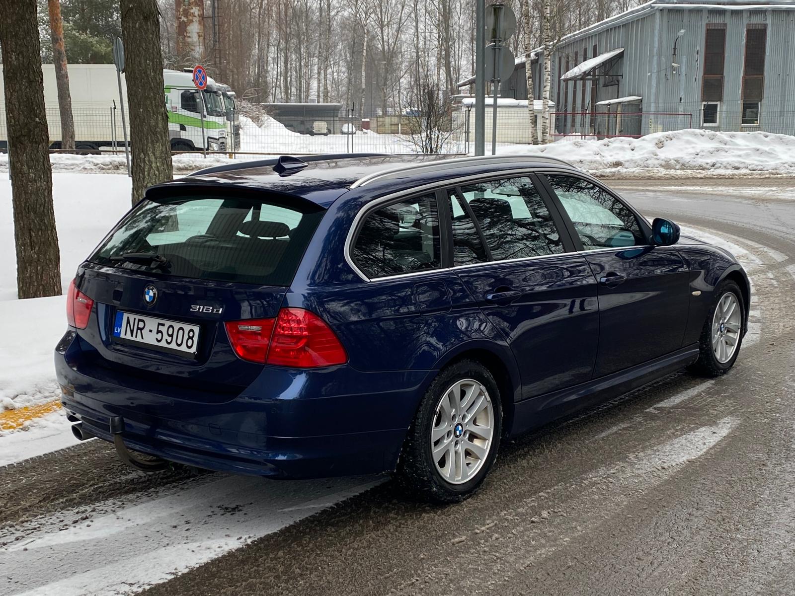 BMW 318 (E91)