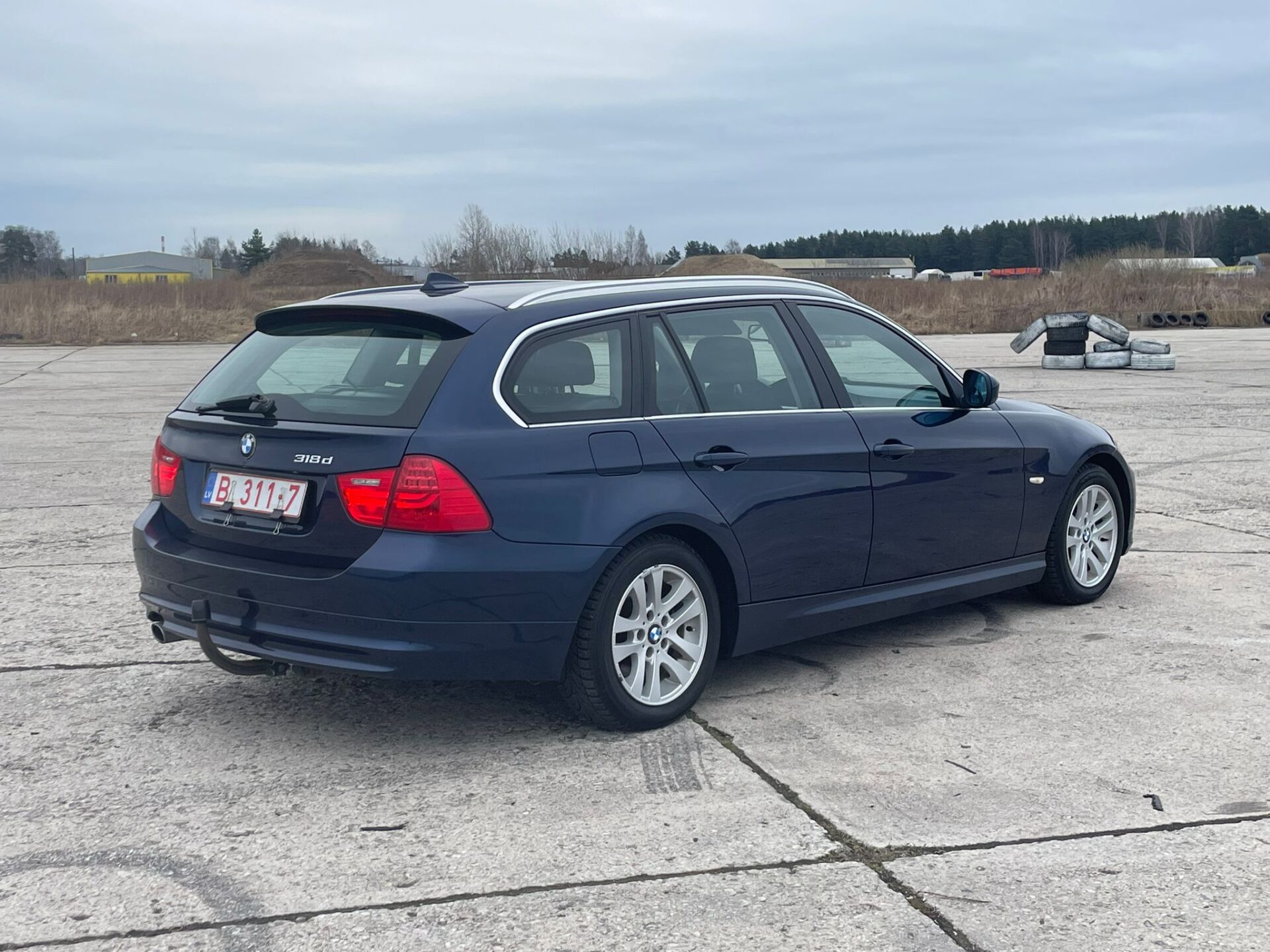 BMW 318 (E91)