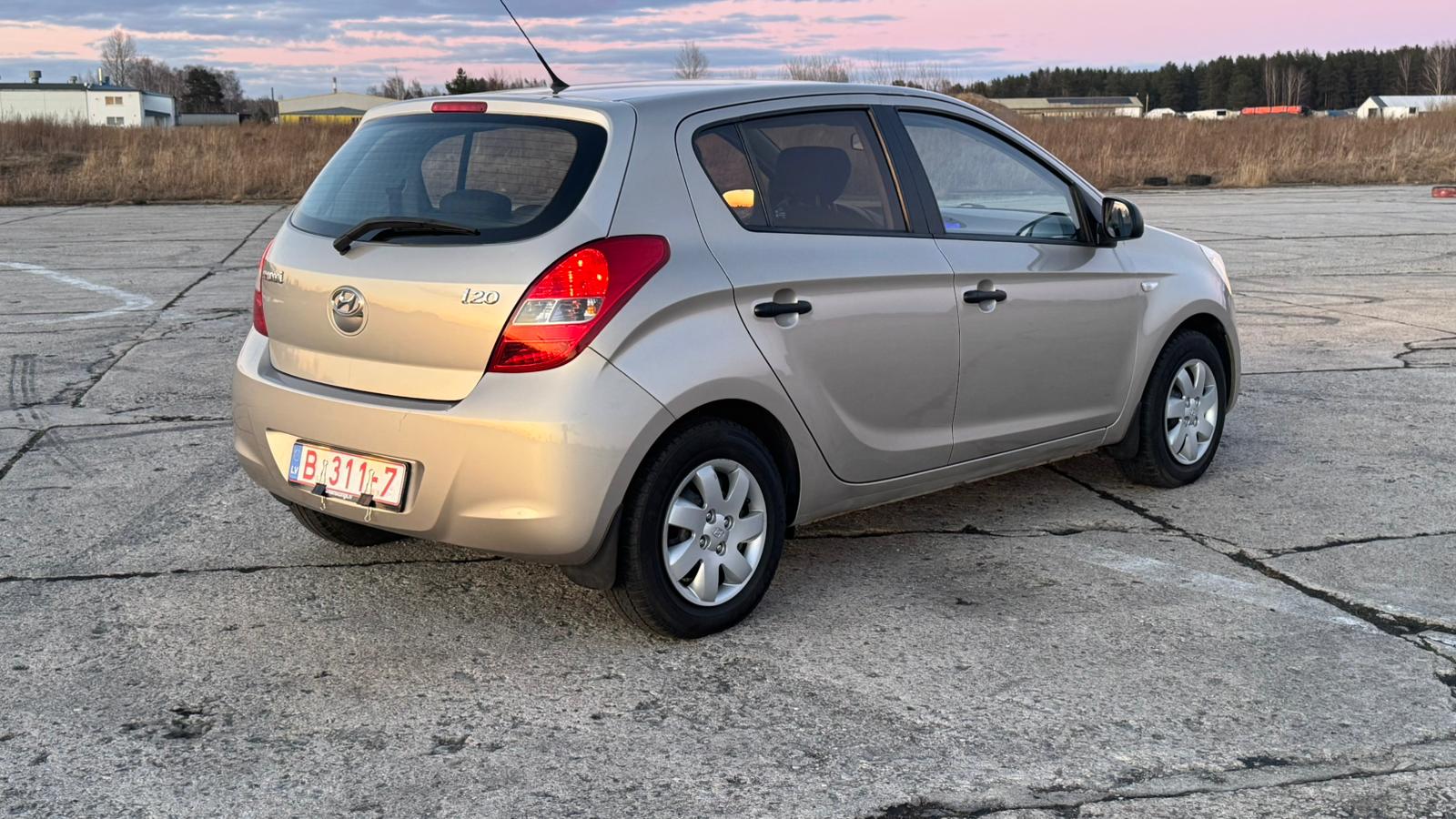 HYUNDAI I20