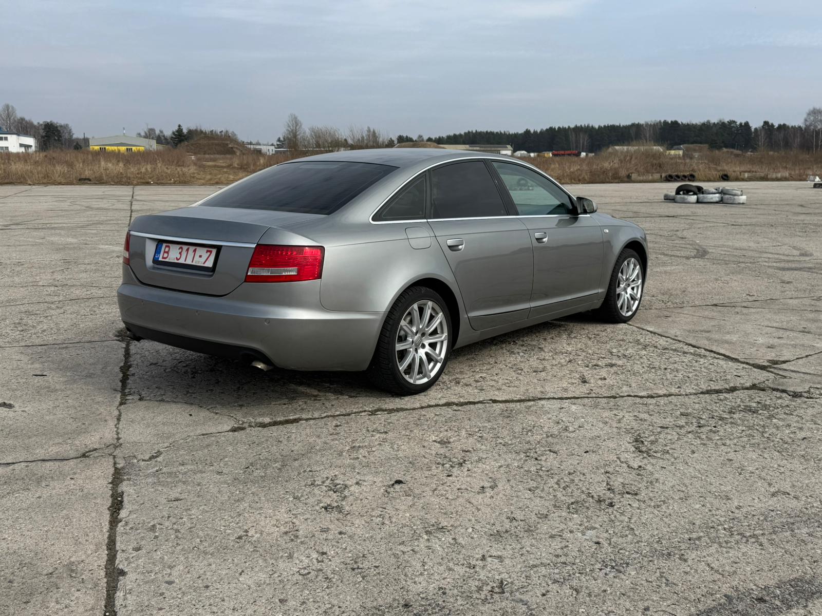AUDI A6 QUATTRO