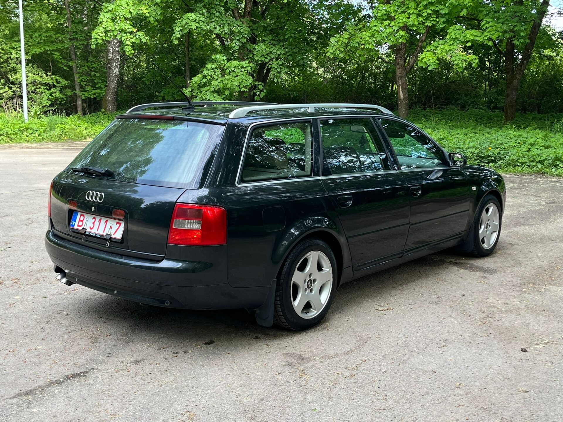 AUDI A6 AVANT
