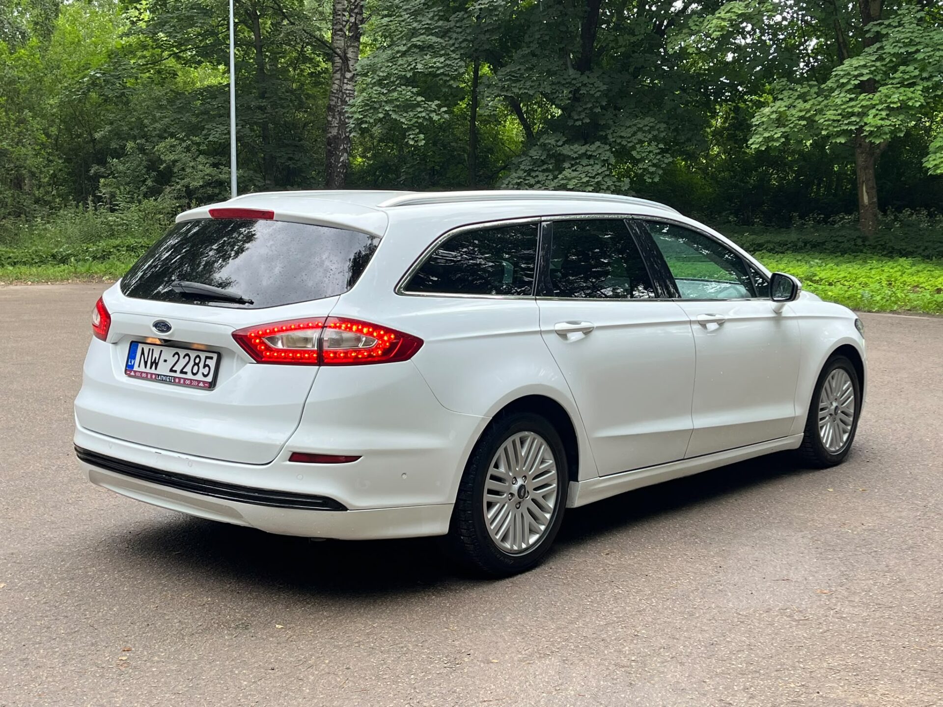 FORD MONDEO