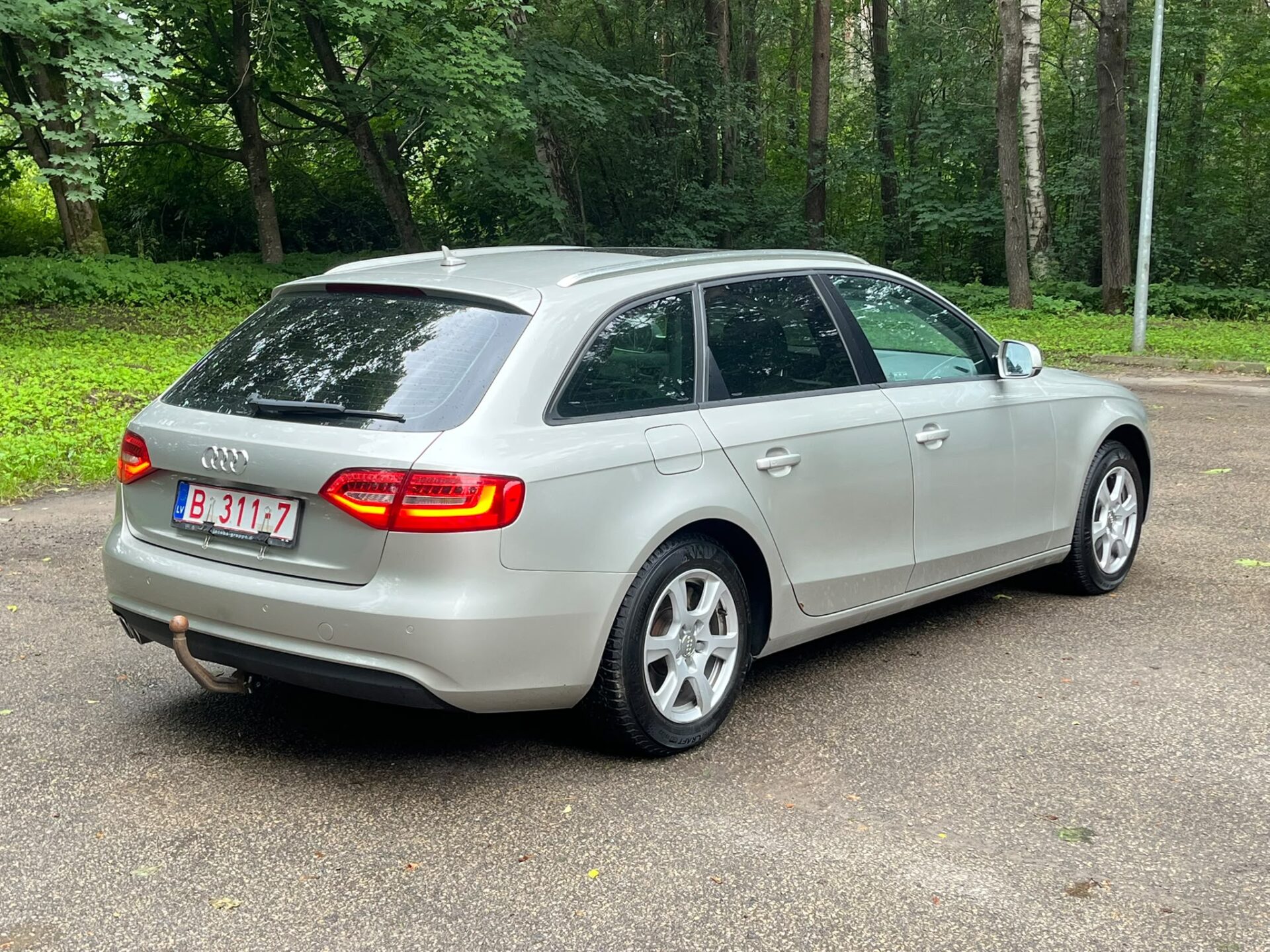 AUDI A4 AVANT