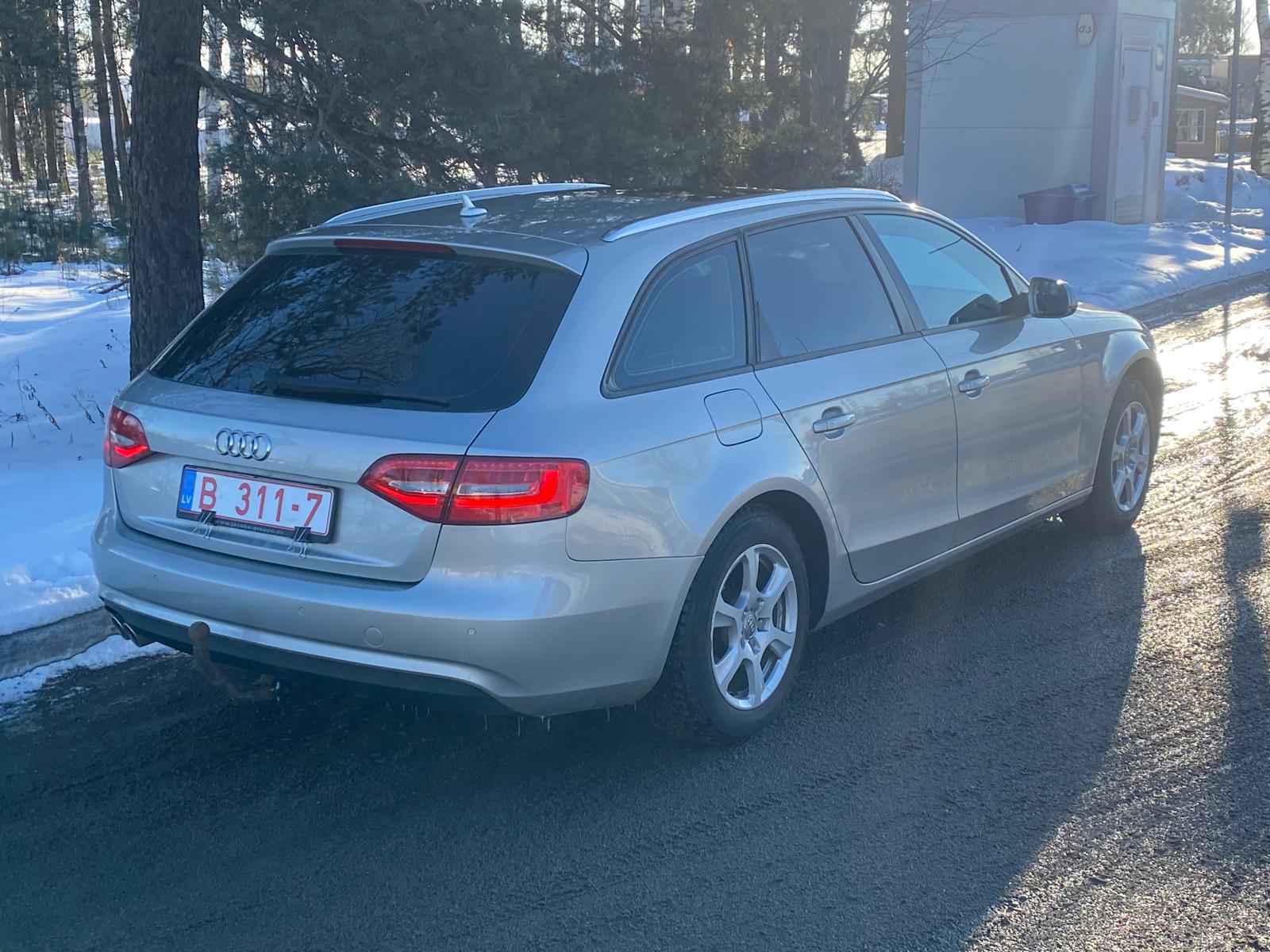 AUDI A4 AVANT
