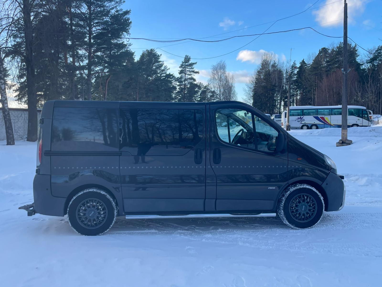 OPEL VIVARO KRAVAS BUSS