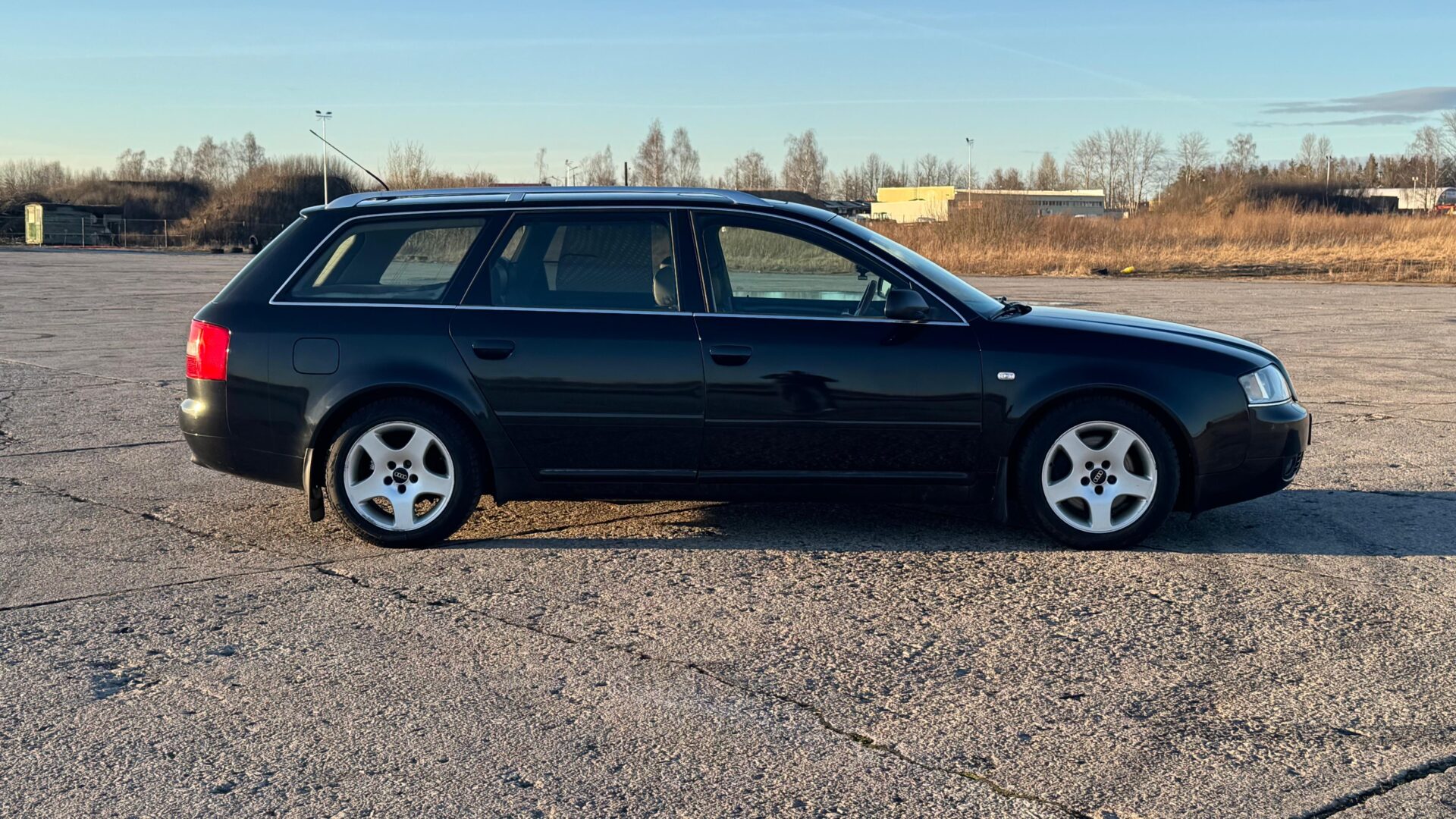 AUDI A6 AVANT