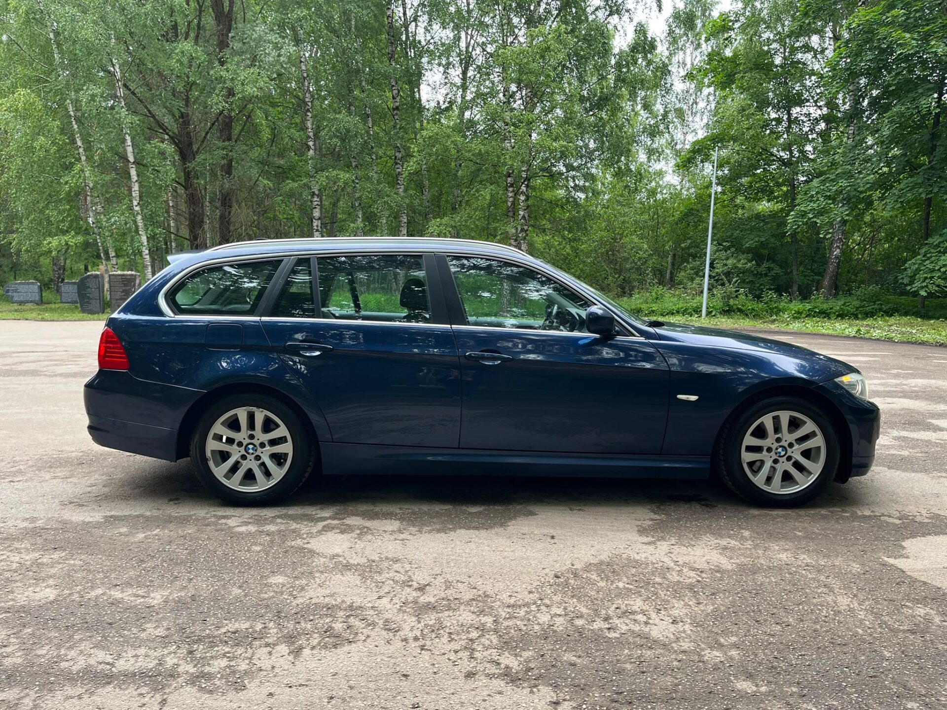 BMW 318 (E91)
