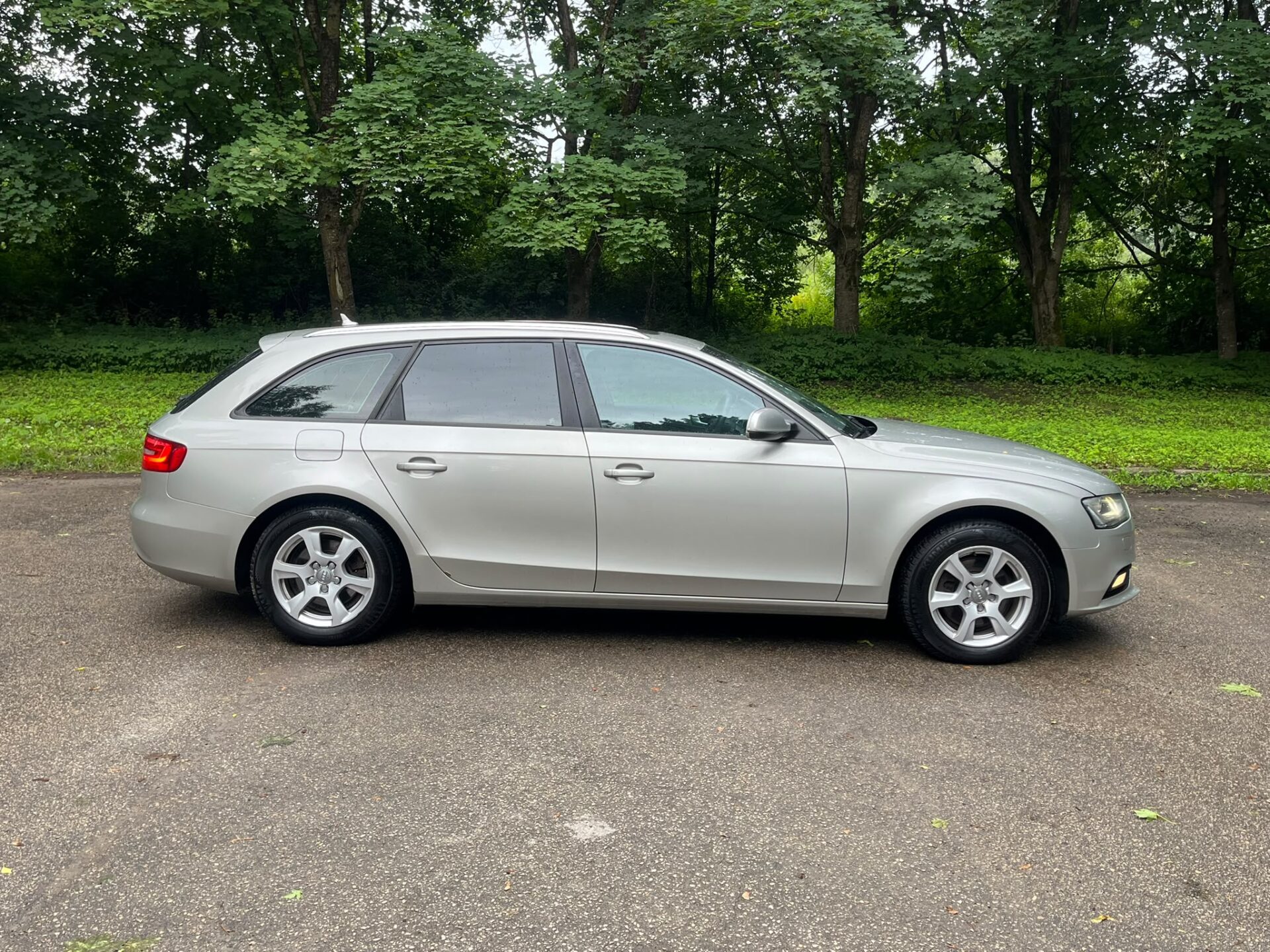 AUDI A4 AVANT