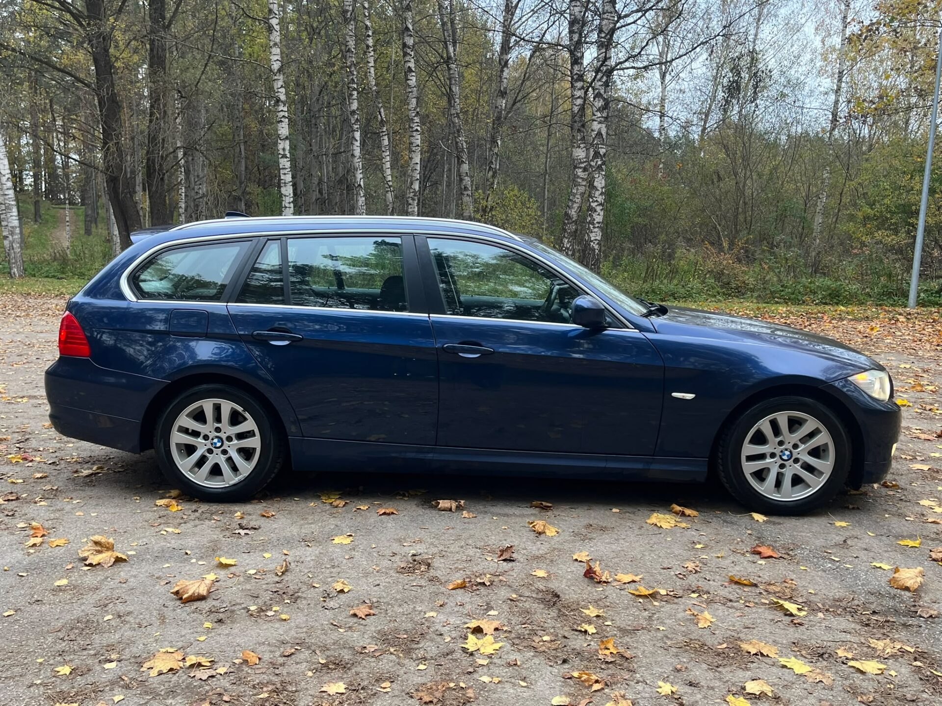 BMW 318 (E91)
