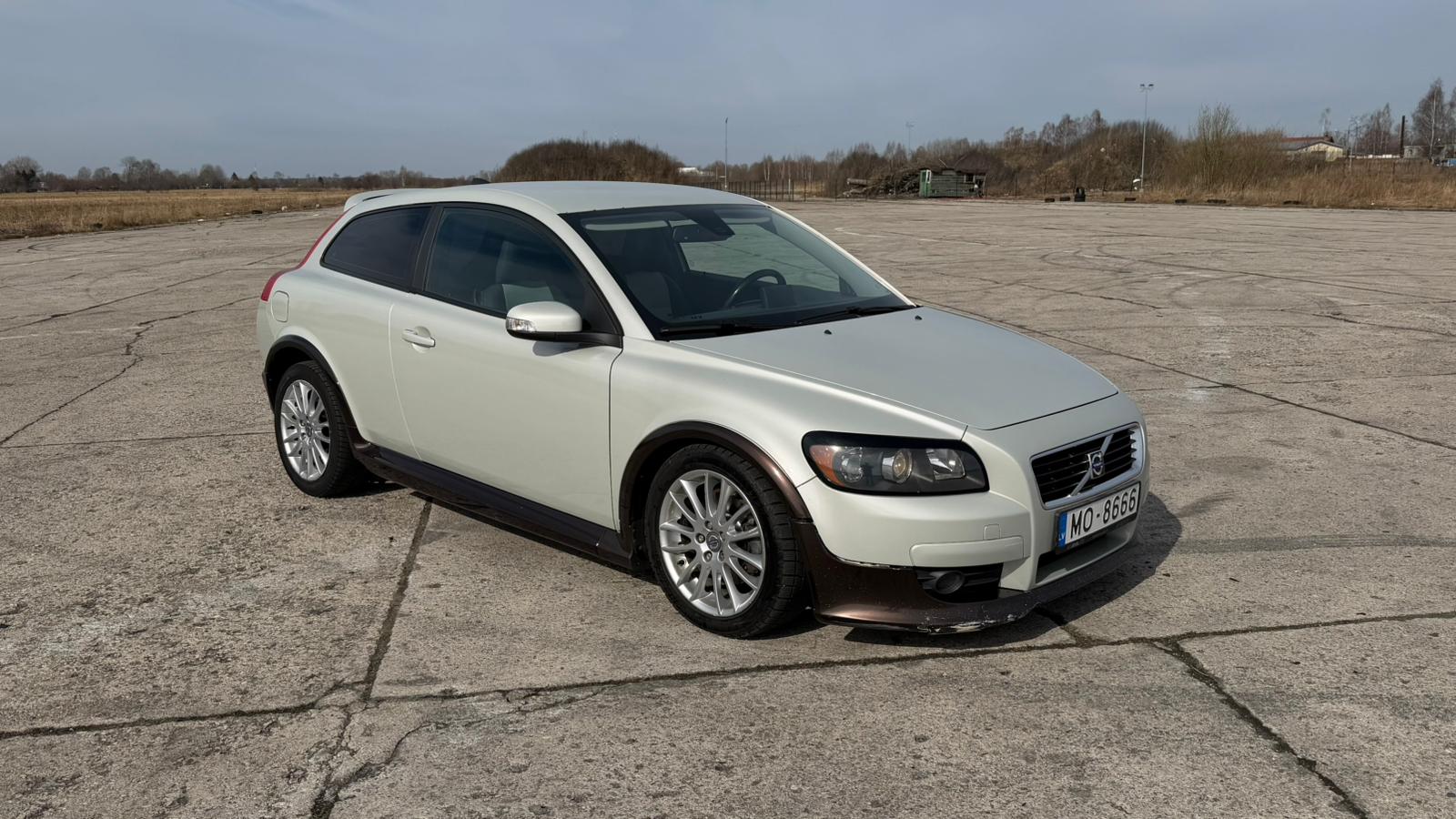 VOLVO C30