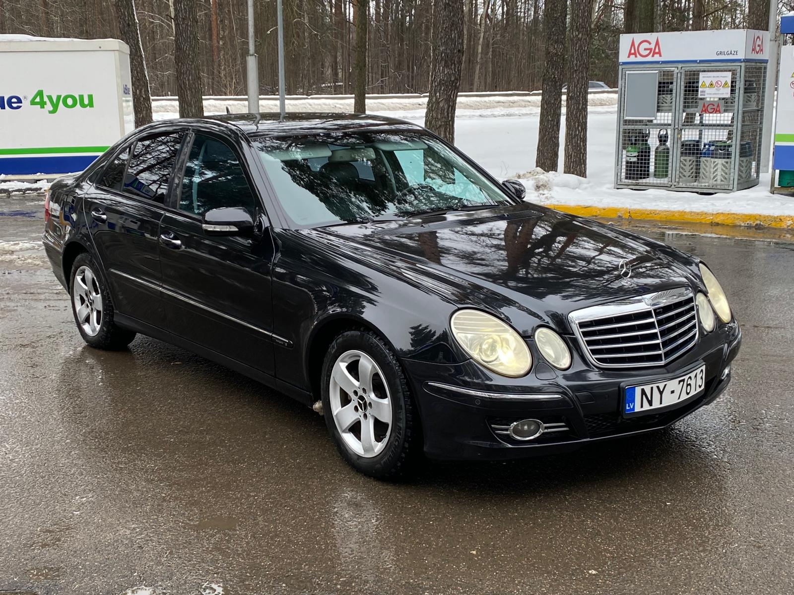 MERCEDES BENZ E220 AVANTGARDE