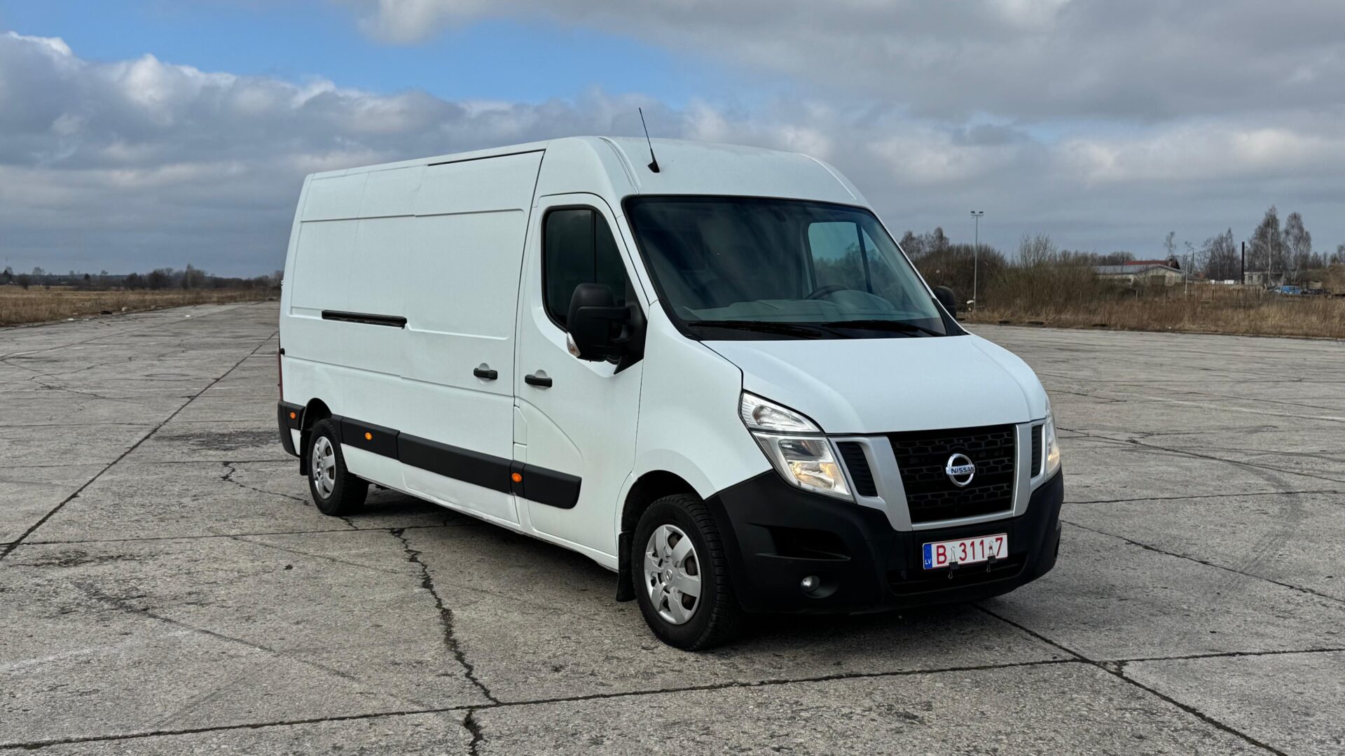NISSAN NV400 KRAVAS BUSS
