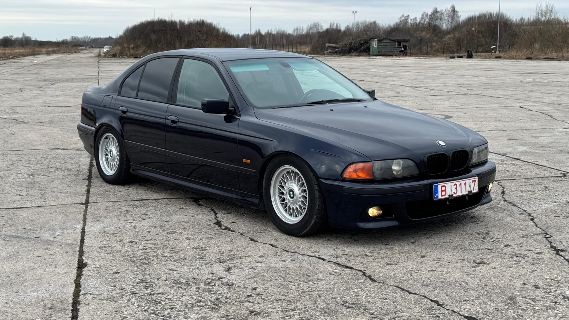 BMW 528 (E39) M-PACK