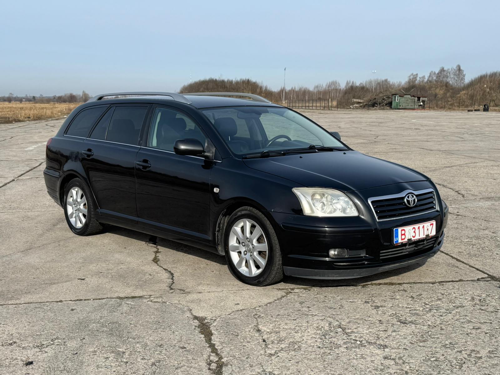 TOYOTA AVENSIS