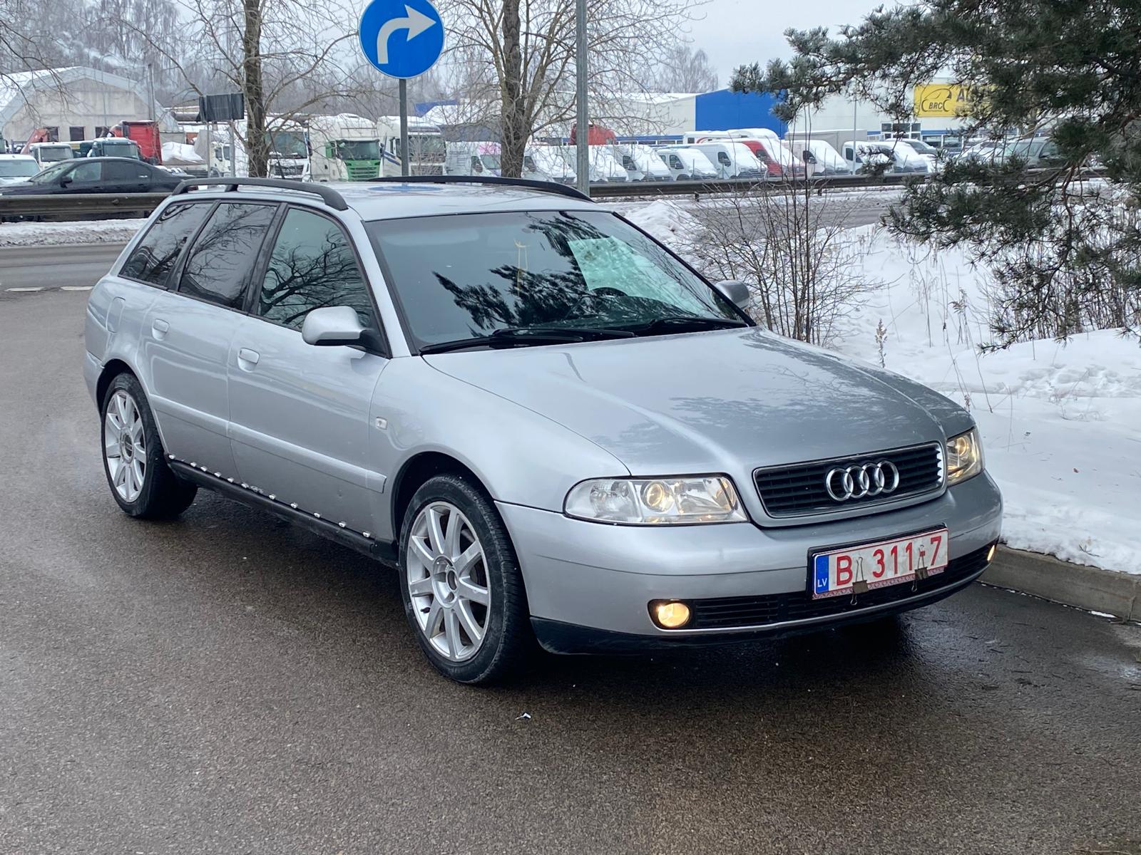 AUDI A4