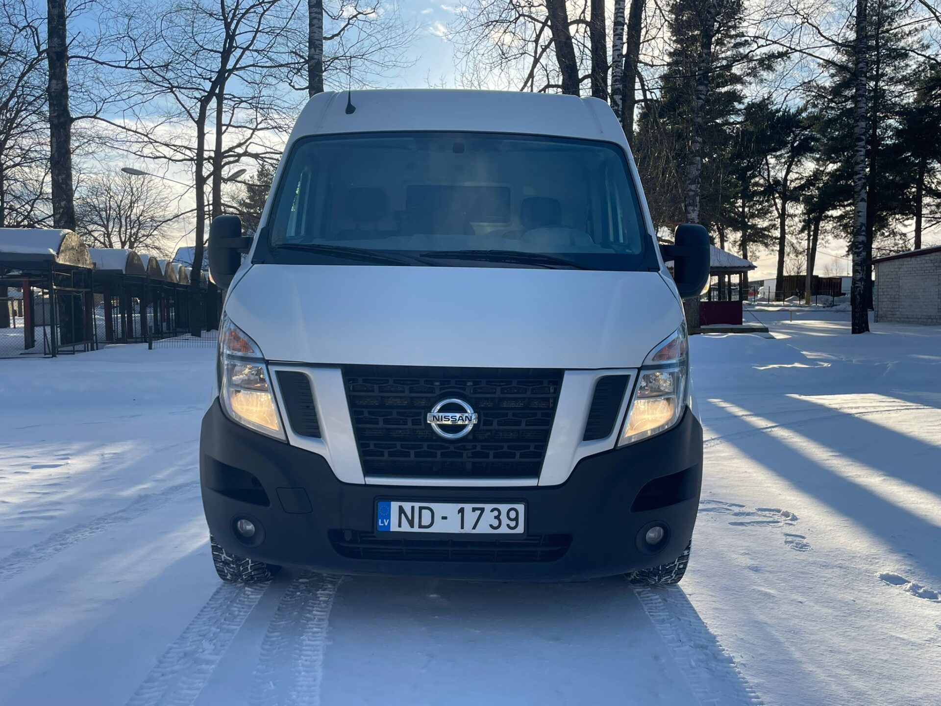 NISSAN NV400 KRAVAS BUSS