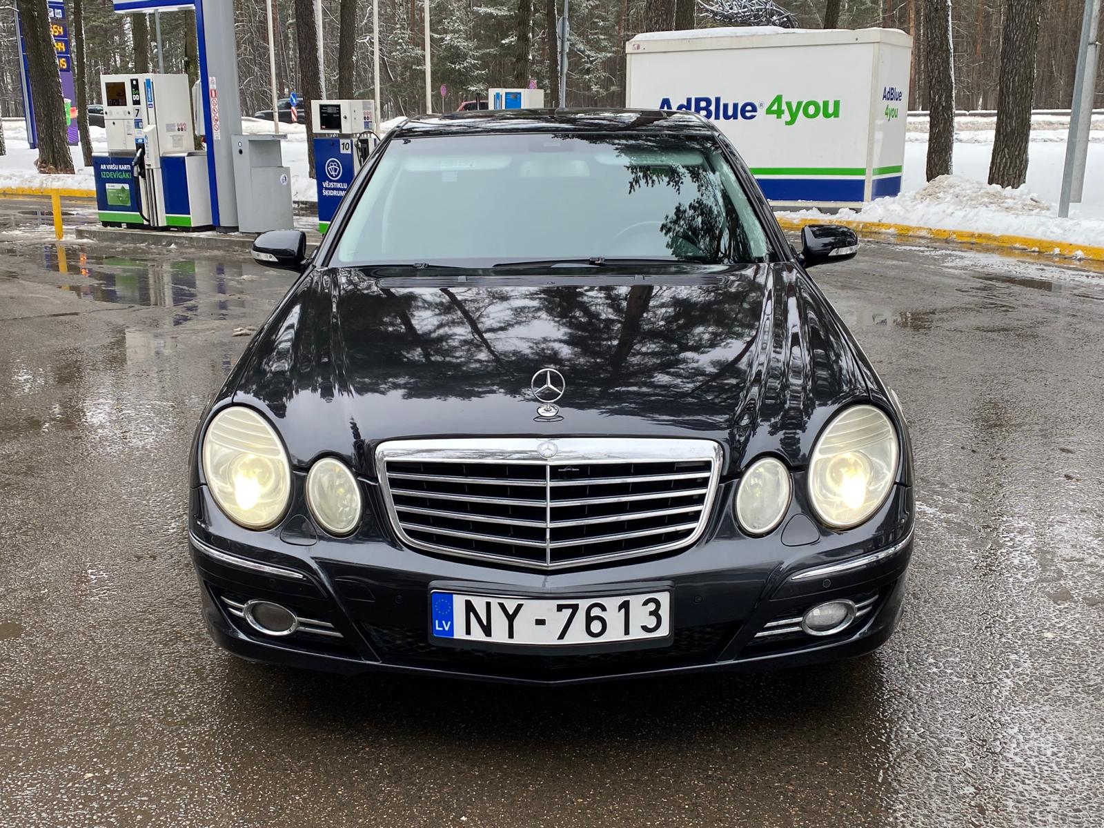 MERCEDES BENZ E220 AVANTGARDE