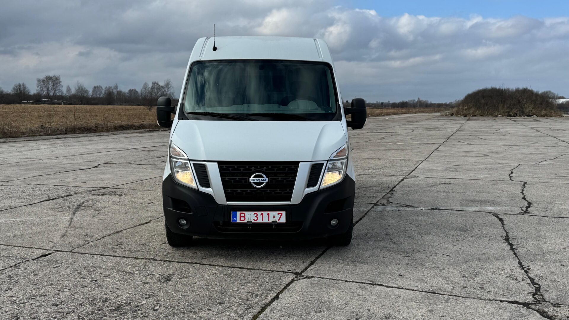 NISSAN NV400 KRAVAS BUSS