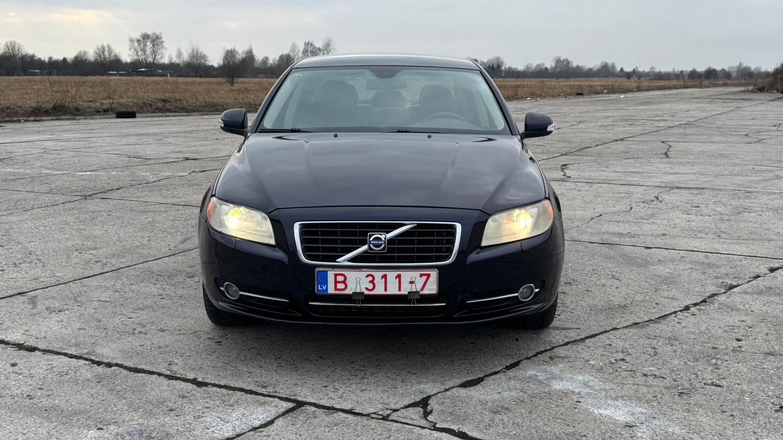 VOLVO S80