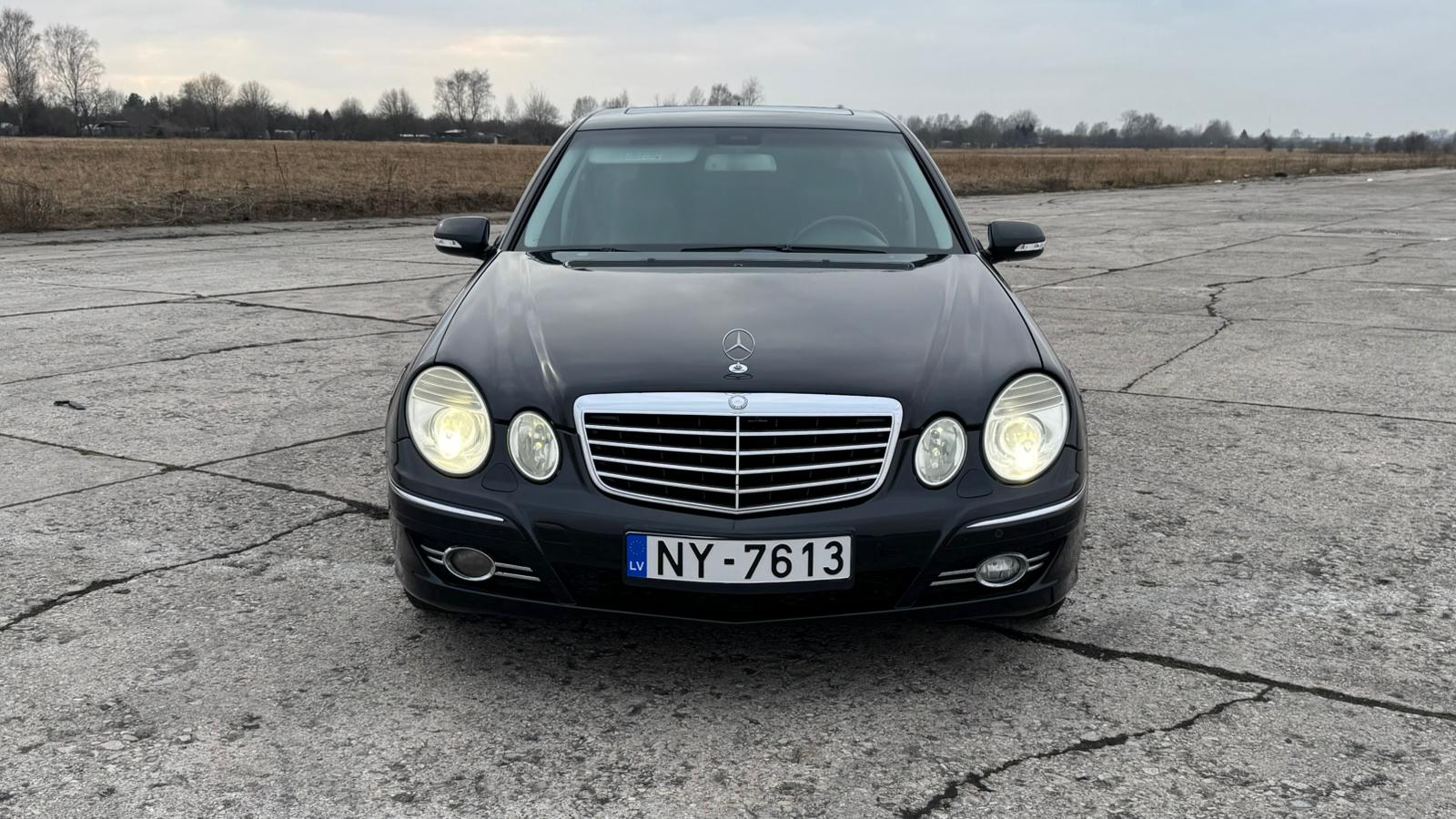 MERCEDES BENZ E220 AVANTGARDE