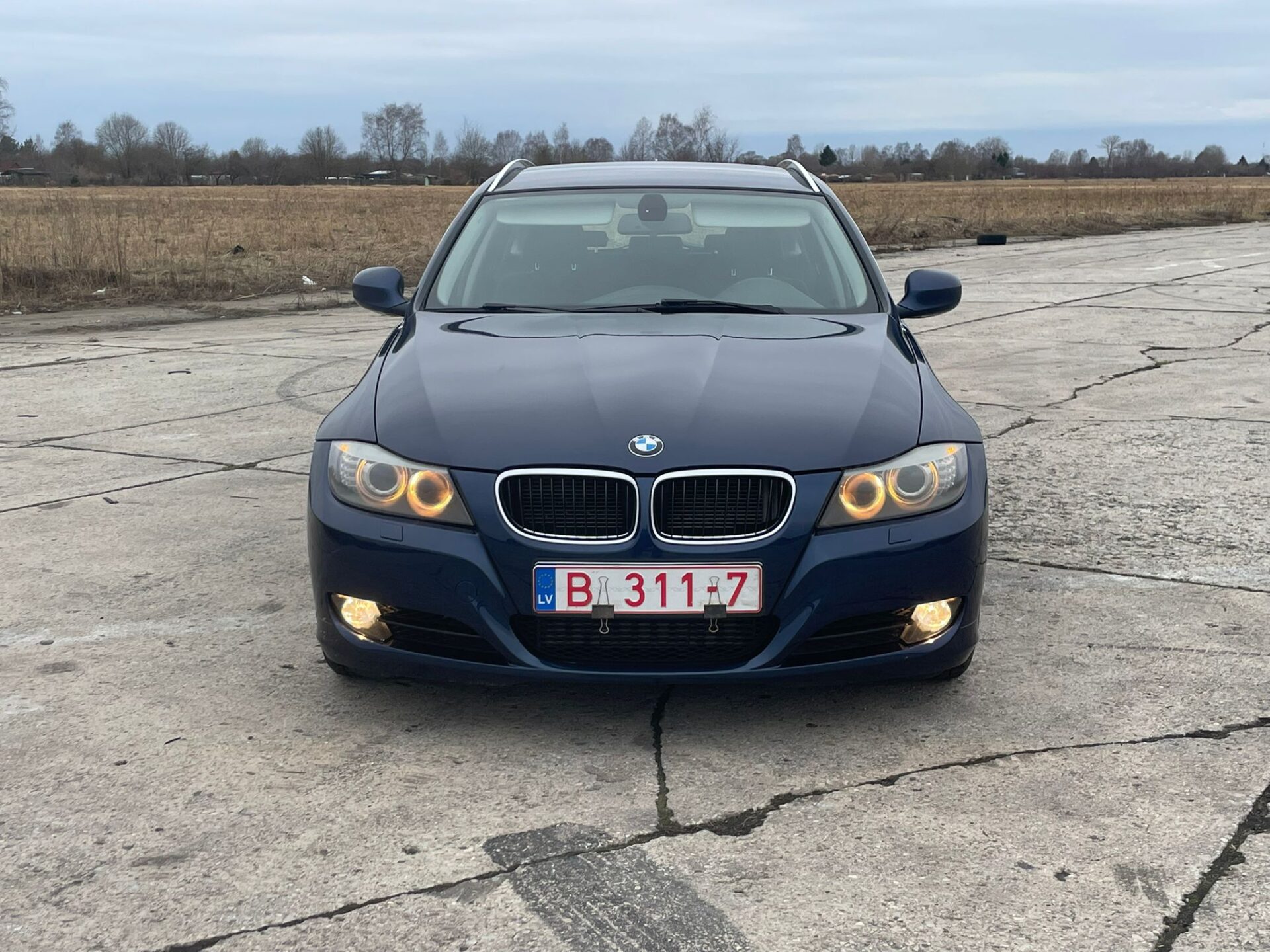 BMW 318 (E91)