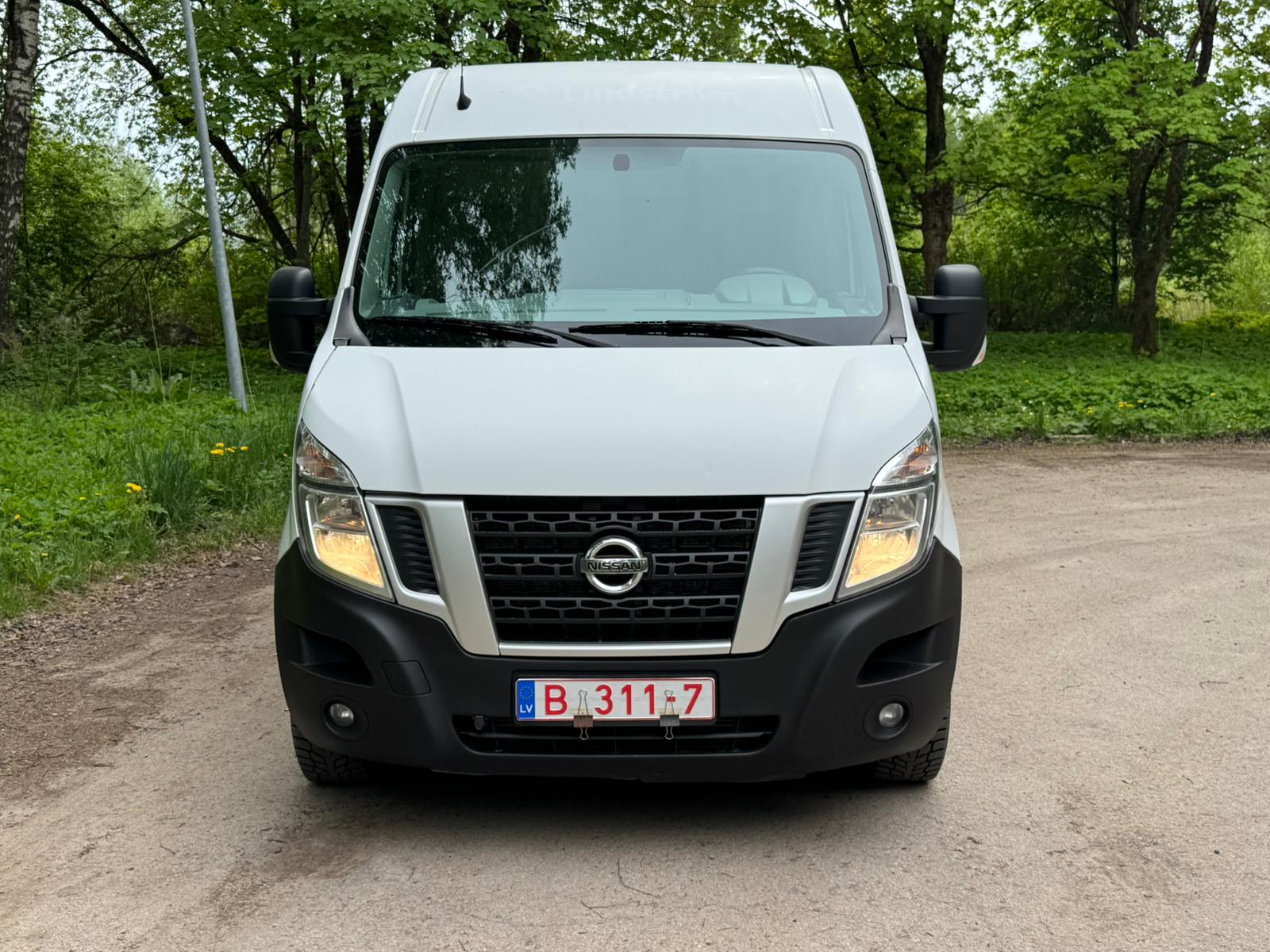 NISSAN NV400 KRAVAS BUSS