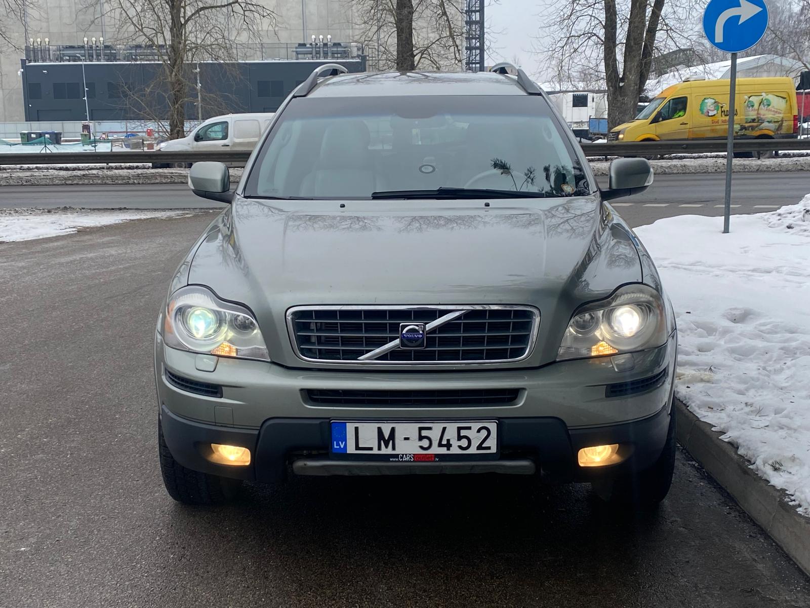 VOLVO XC90