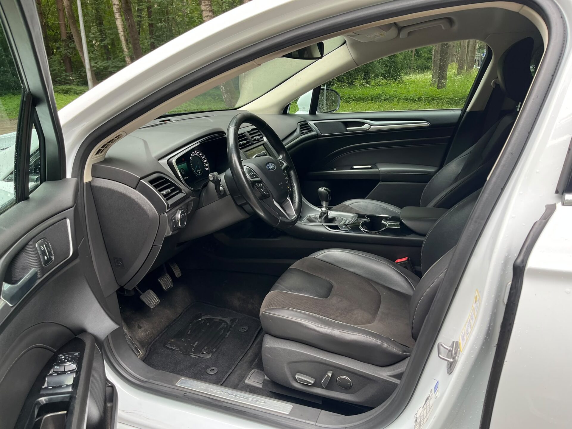 FORD MONDEO