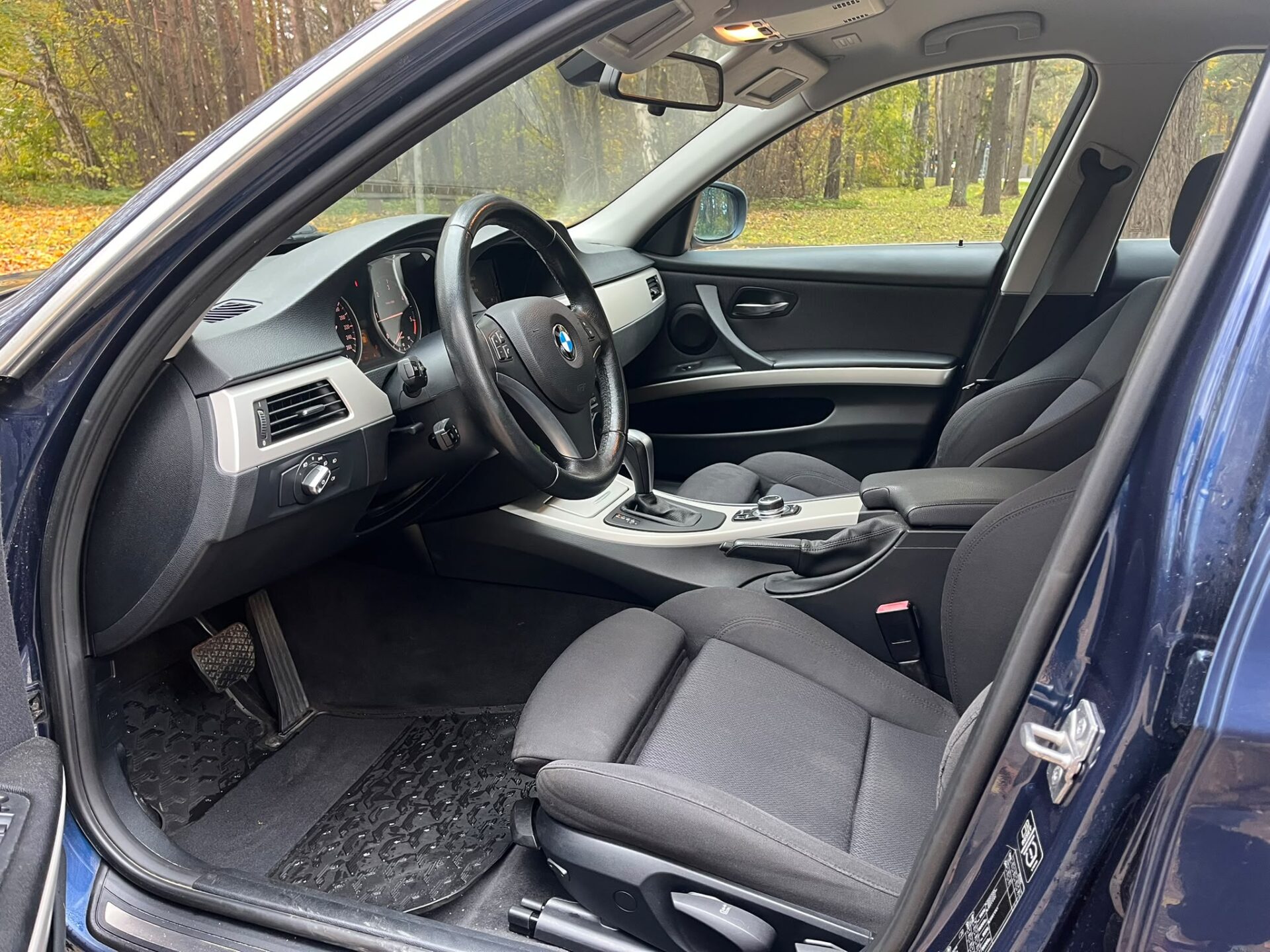 BMW 318 (E91)
