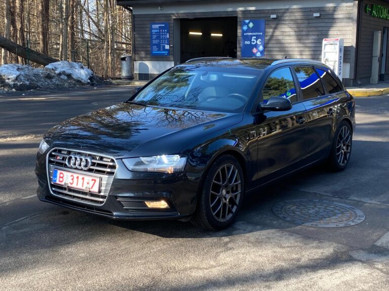 AUDI A4 S-LINE QUATTRO