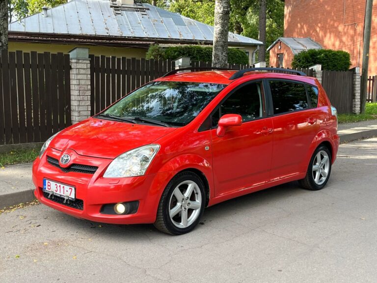 TOYOTA COROLLA VERSO