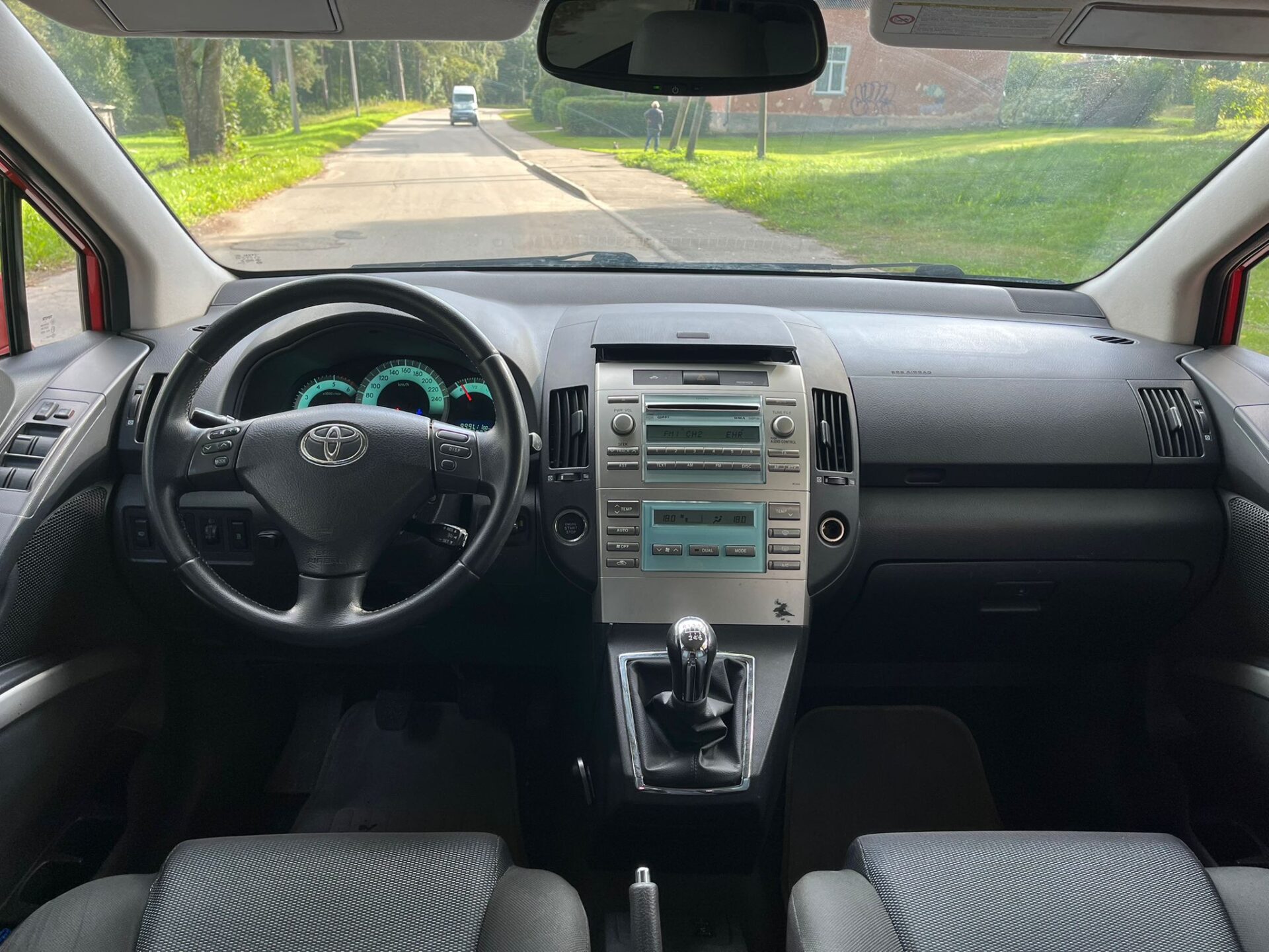 TOYOTA COROLLA VERSO