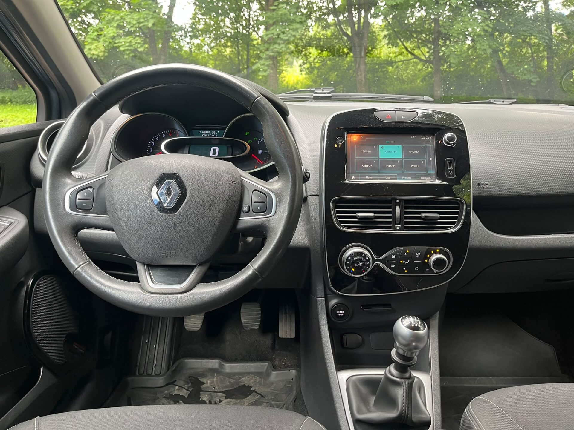 RENAULT CLIO LIMITED EDITION