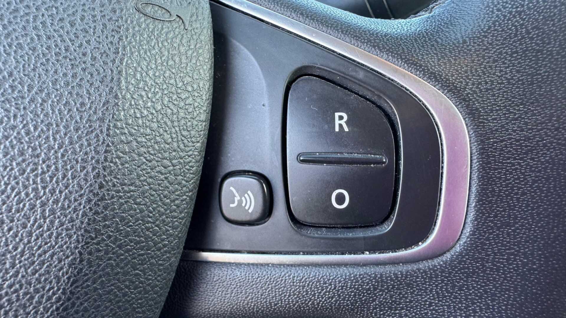 RENAULT CLIO LIMITED EDITION