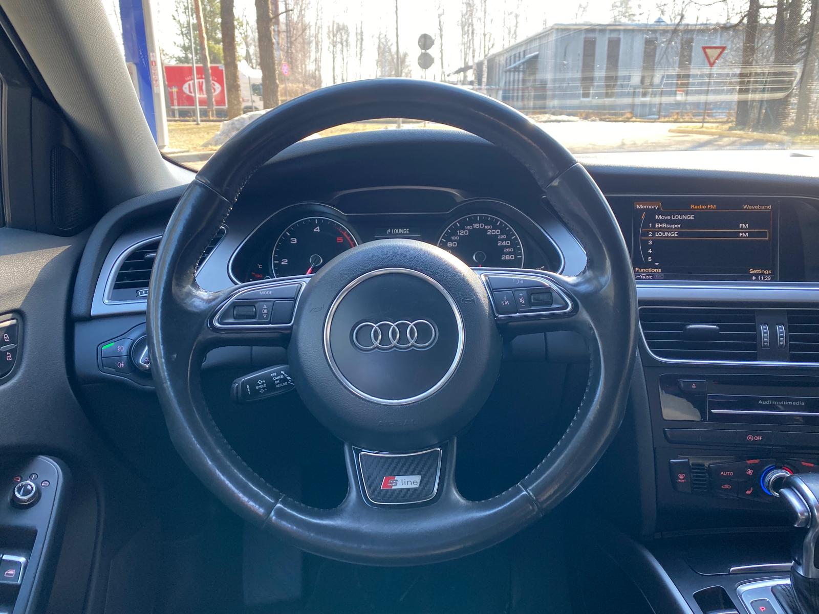 AUDI A4 S-LINE QUATTRO