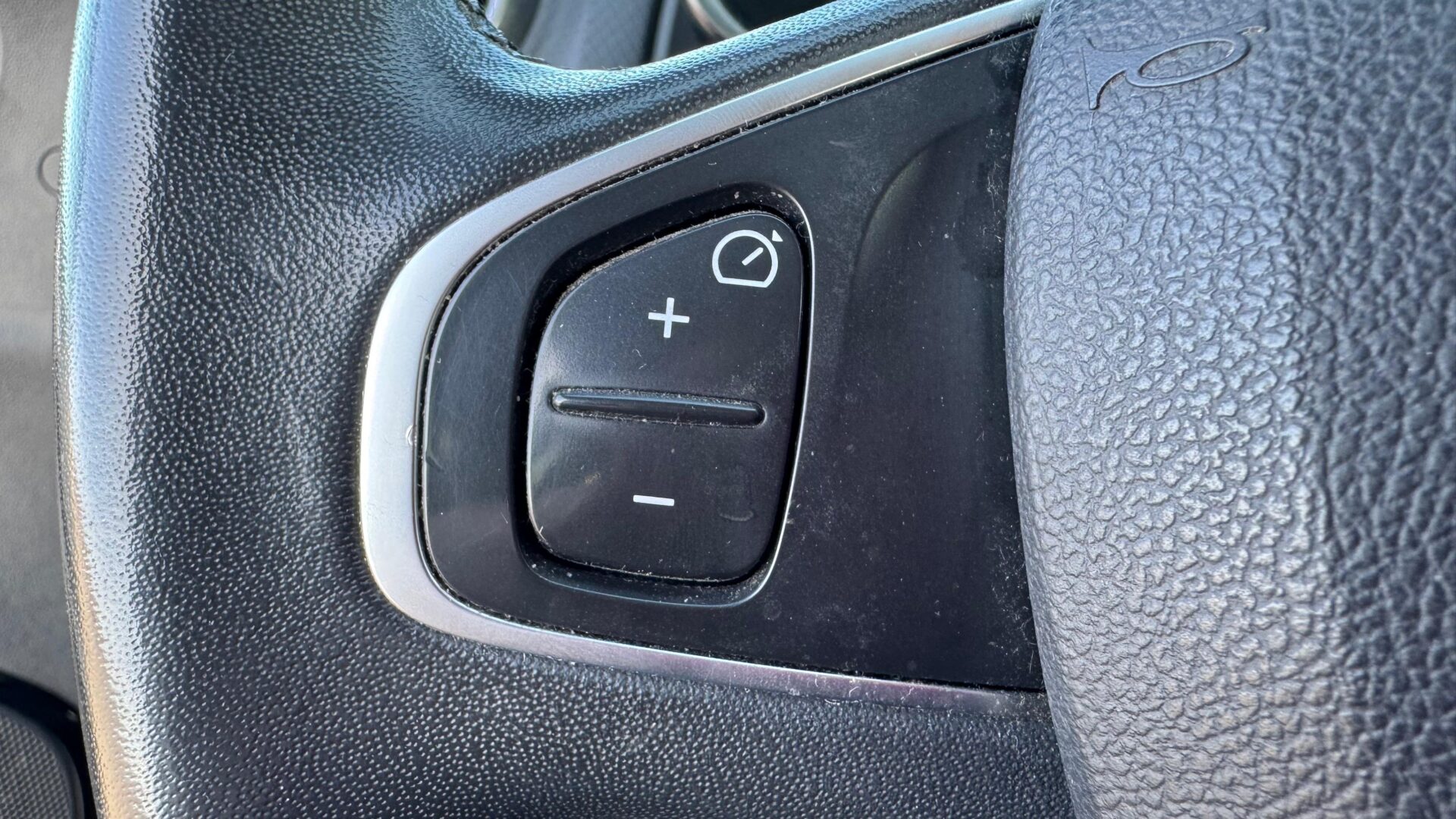 RENAULT CLIO LIMITED EDITION