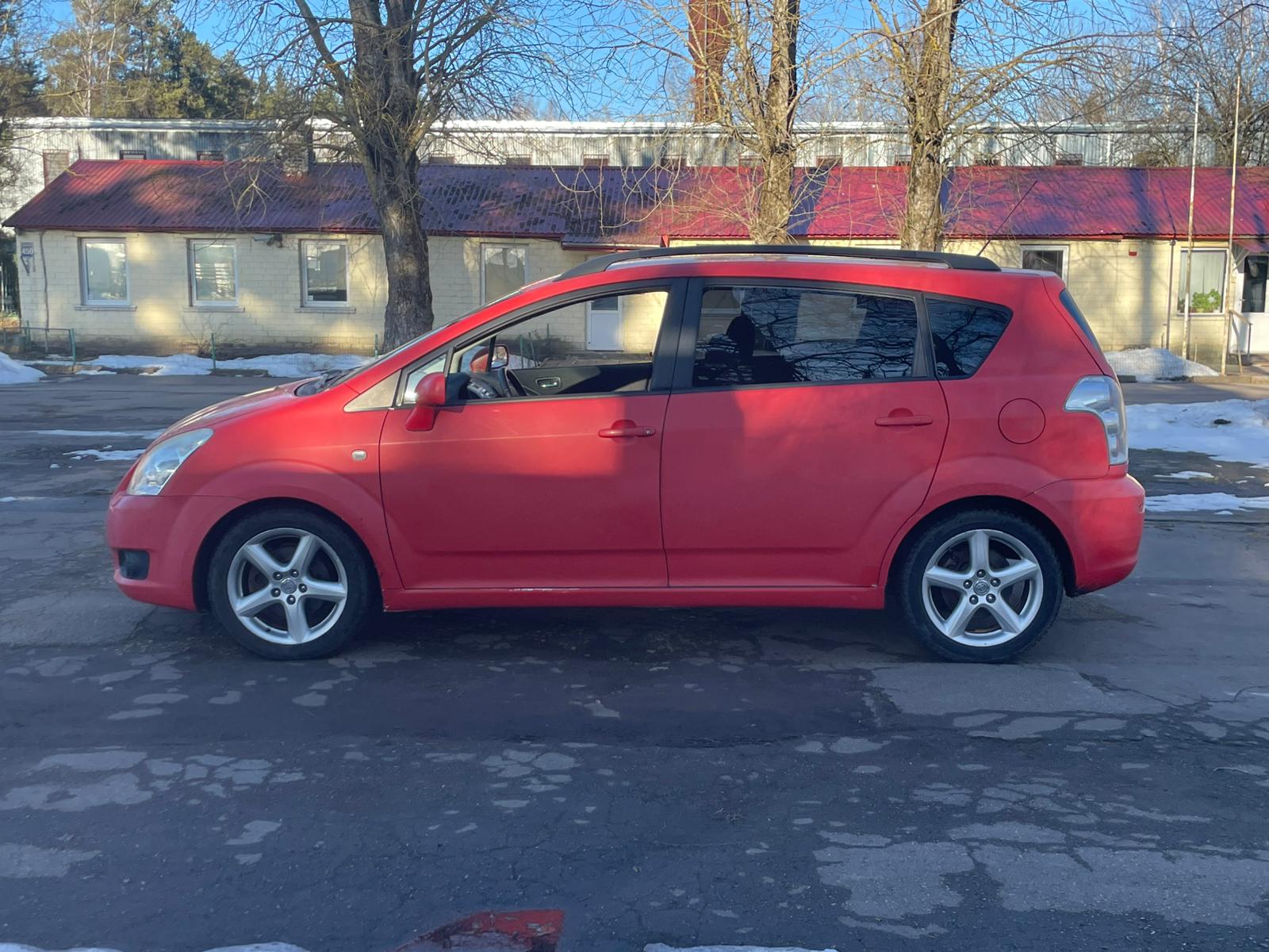 TOYOTA COROLLA VERSO