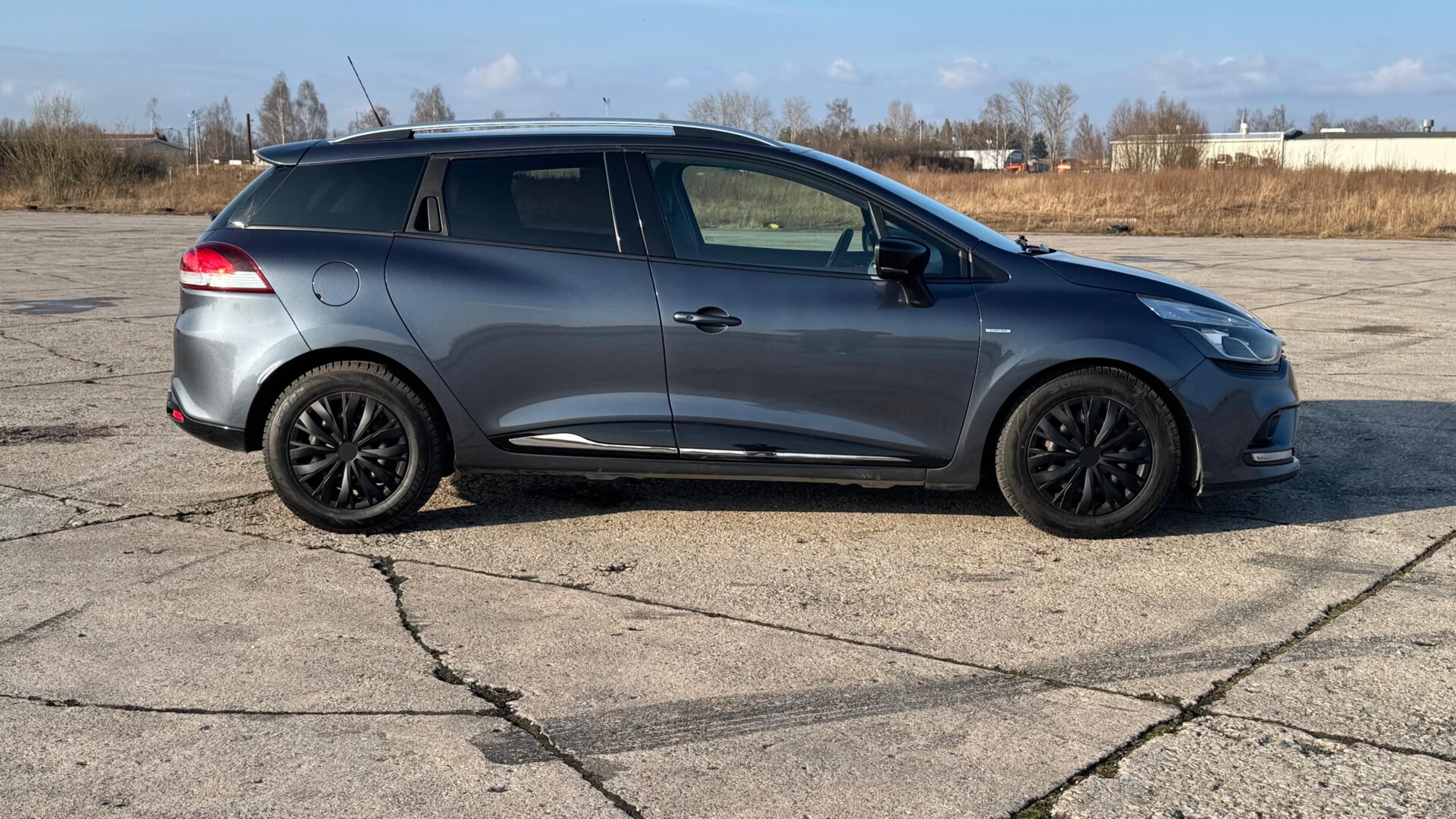 RENAULT CLIO LIMITED EDITION