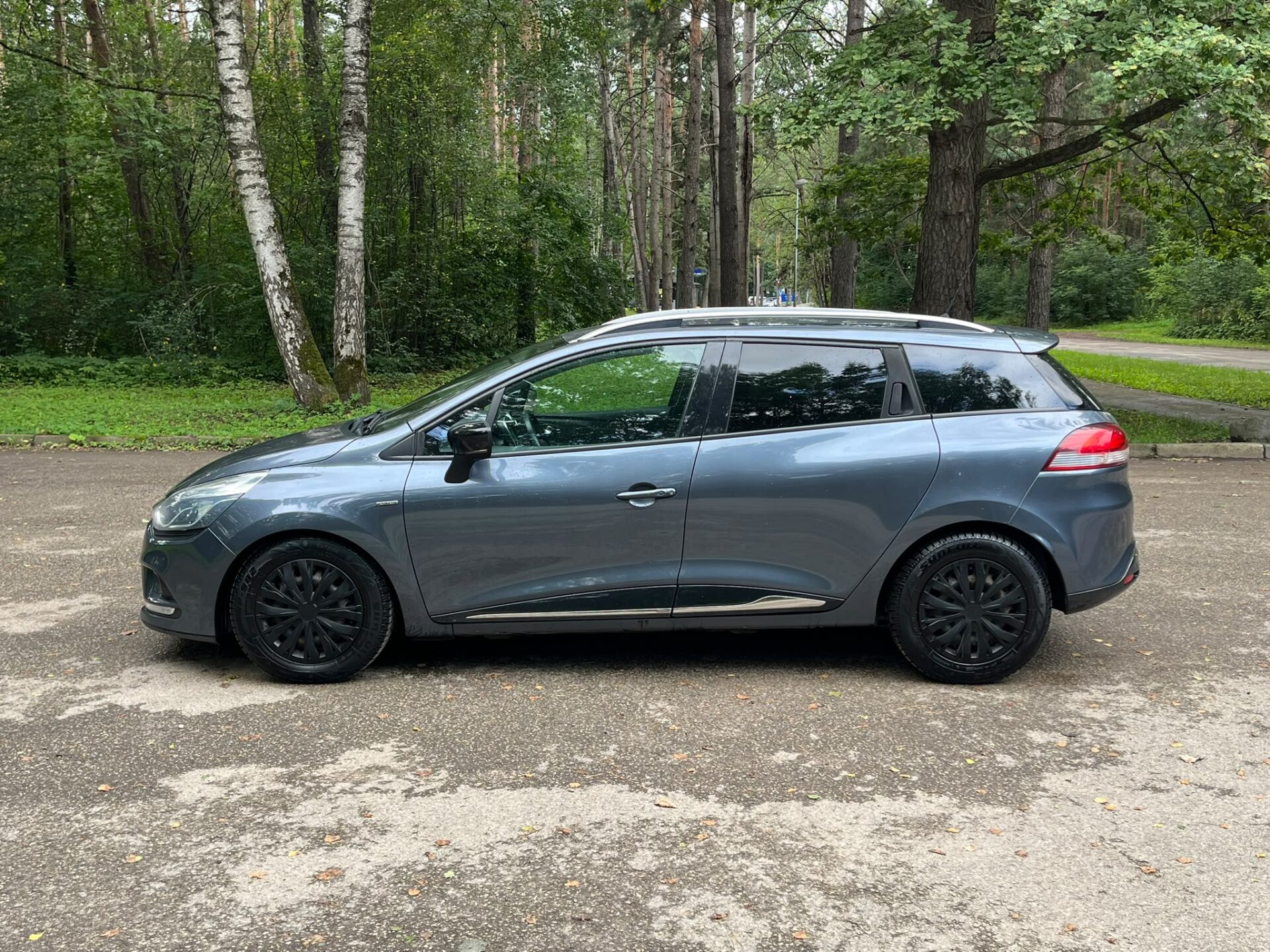 RENAULT CLIO LIMITED EDITION