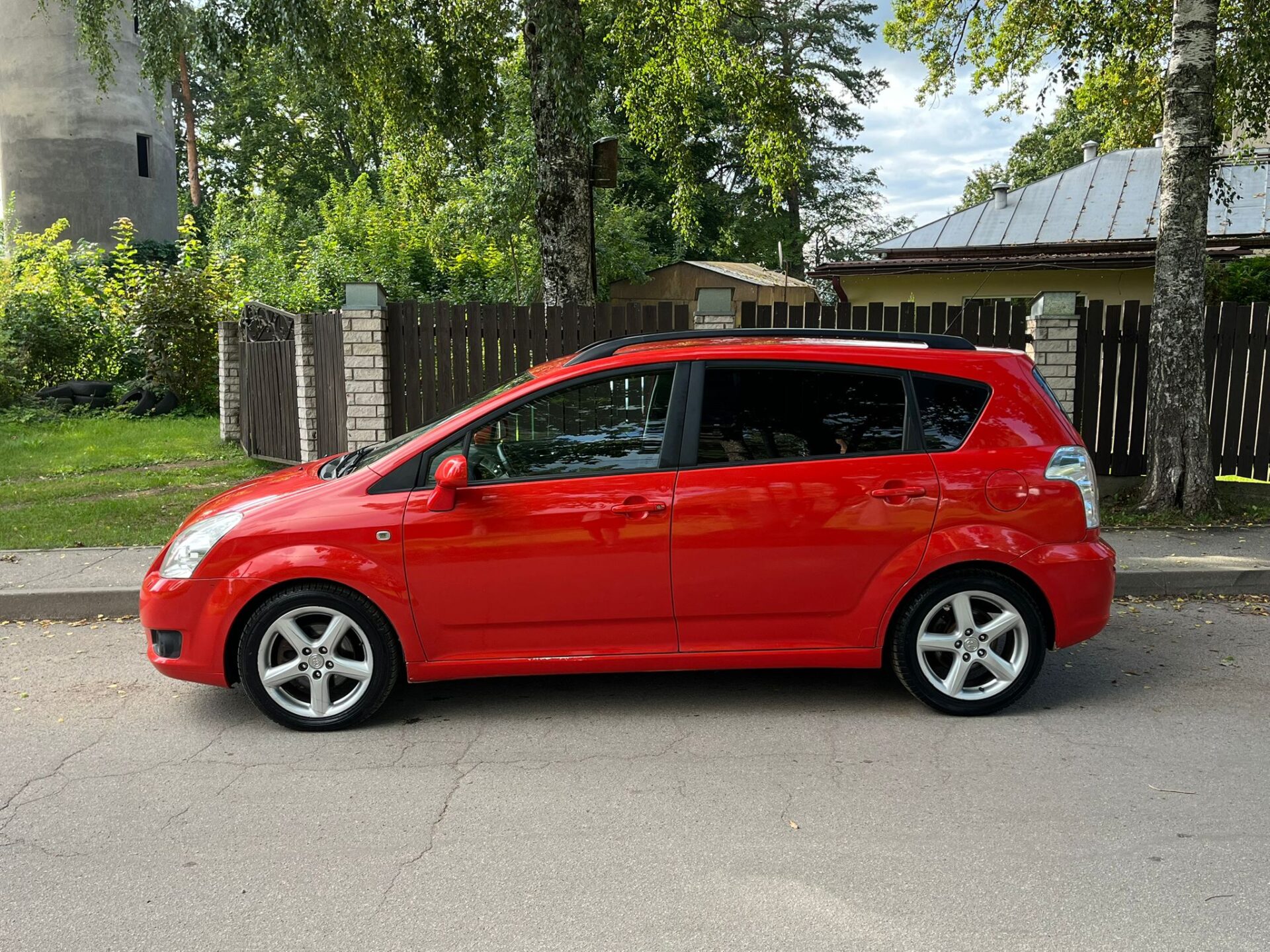 TOYOTA COROLLA VERSO