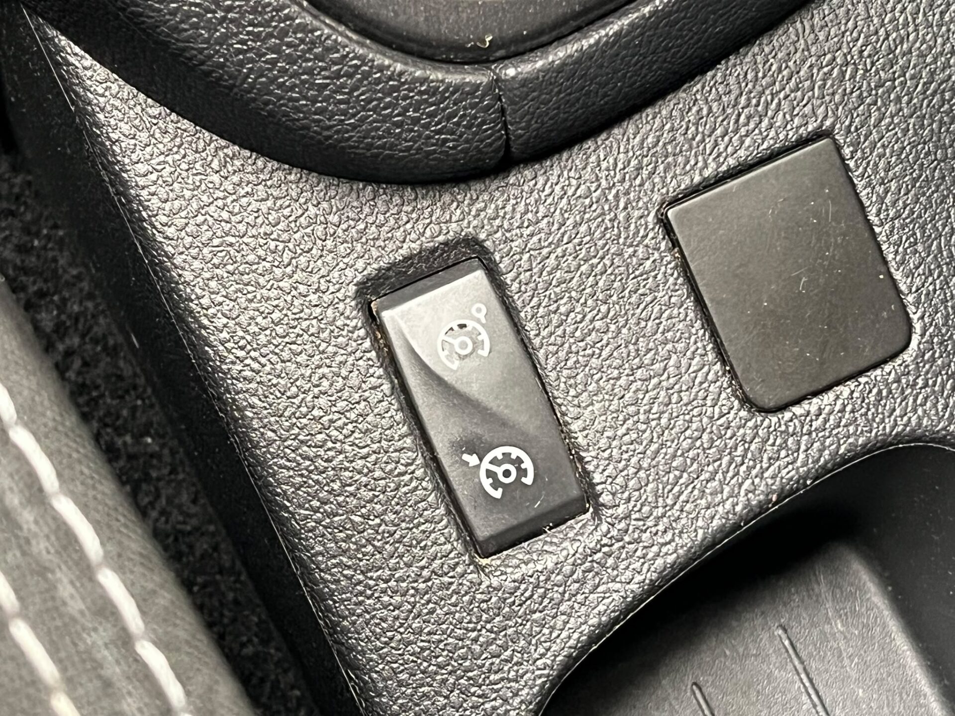 RENAULT CLIO LIMITED EDITION