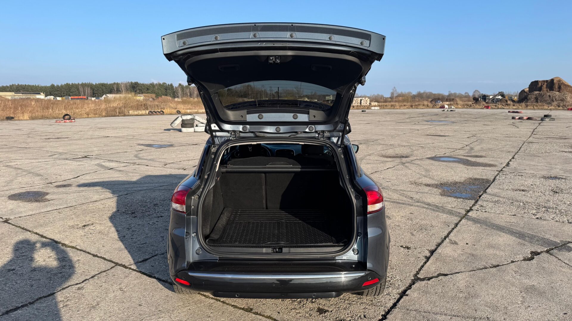 RENAULT CLIO LIMITED EDITION